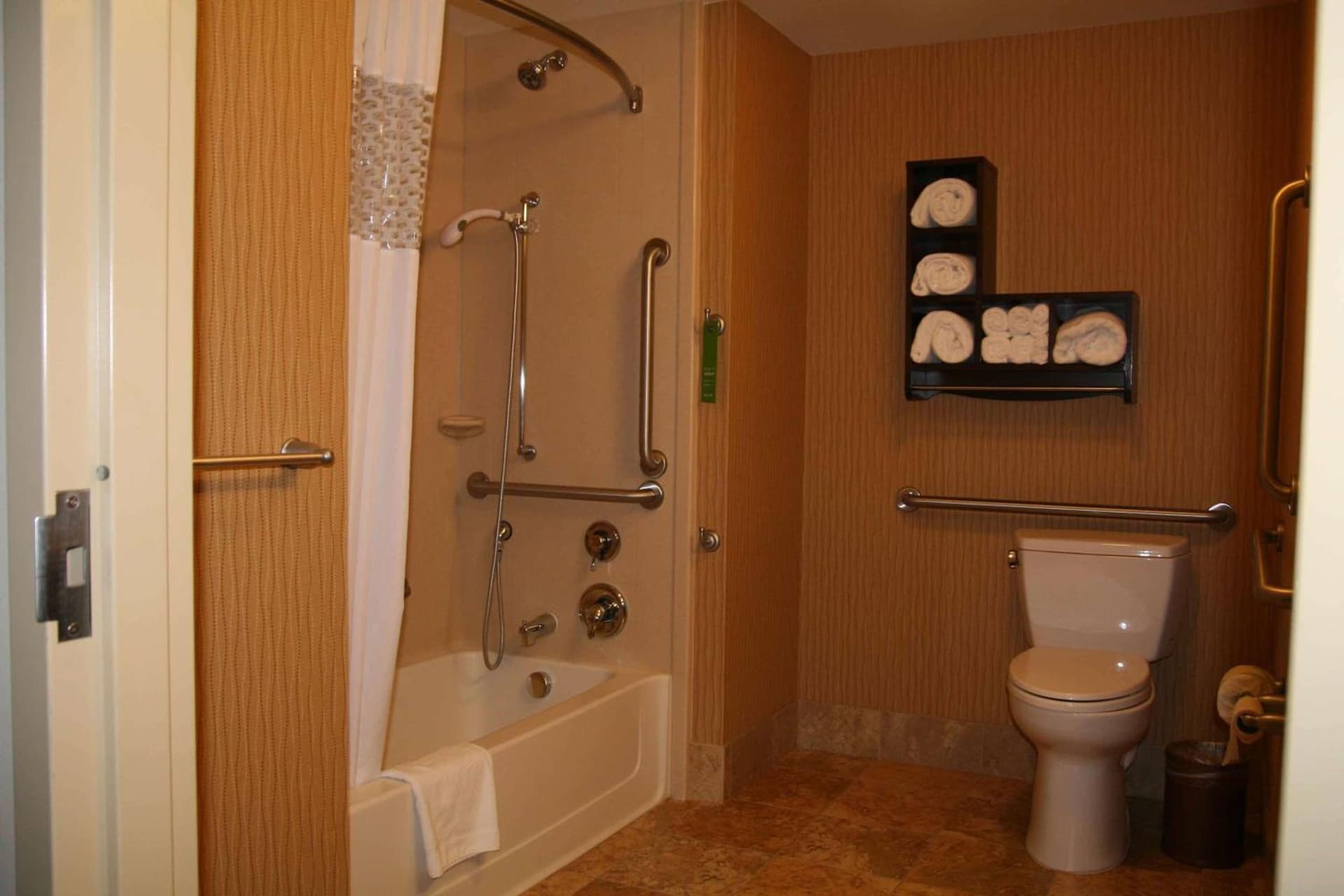 Hampton Inn Union City gallery photo in Union City, CA — image 23