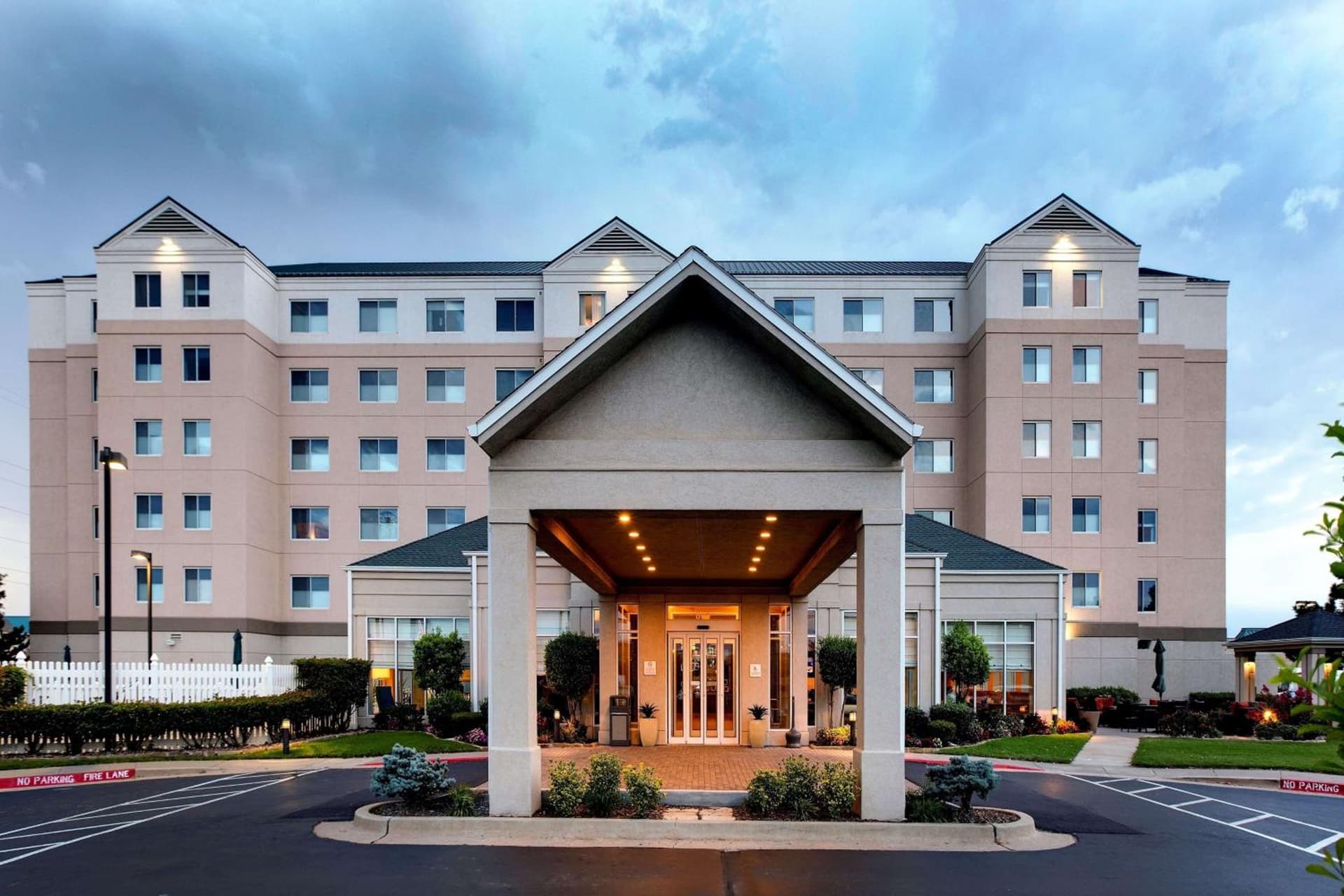Hilton Garden Inn Oklahoma City Airport interior in Oklahoma City, OK — gallery photo 2