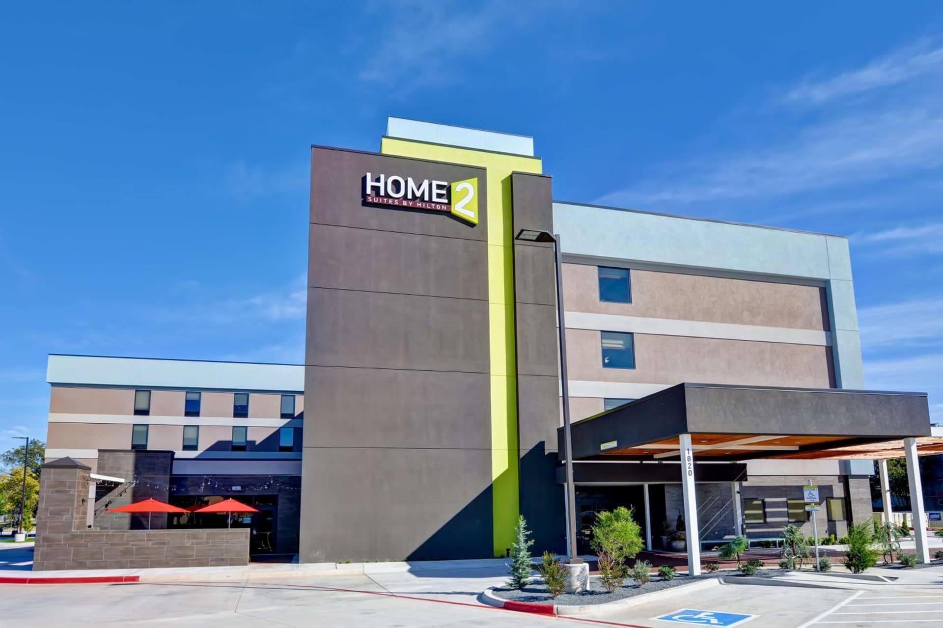 Home2 Suites by Hilton OKC Midwest City Tinker AFB interior in Midwest City, OK — gallery photo 2