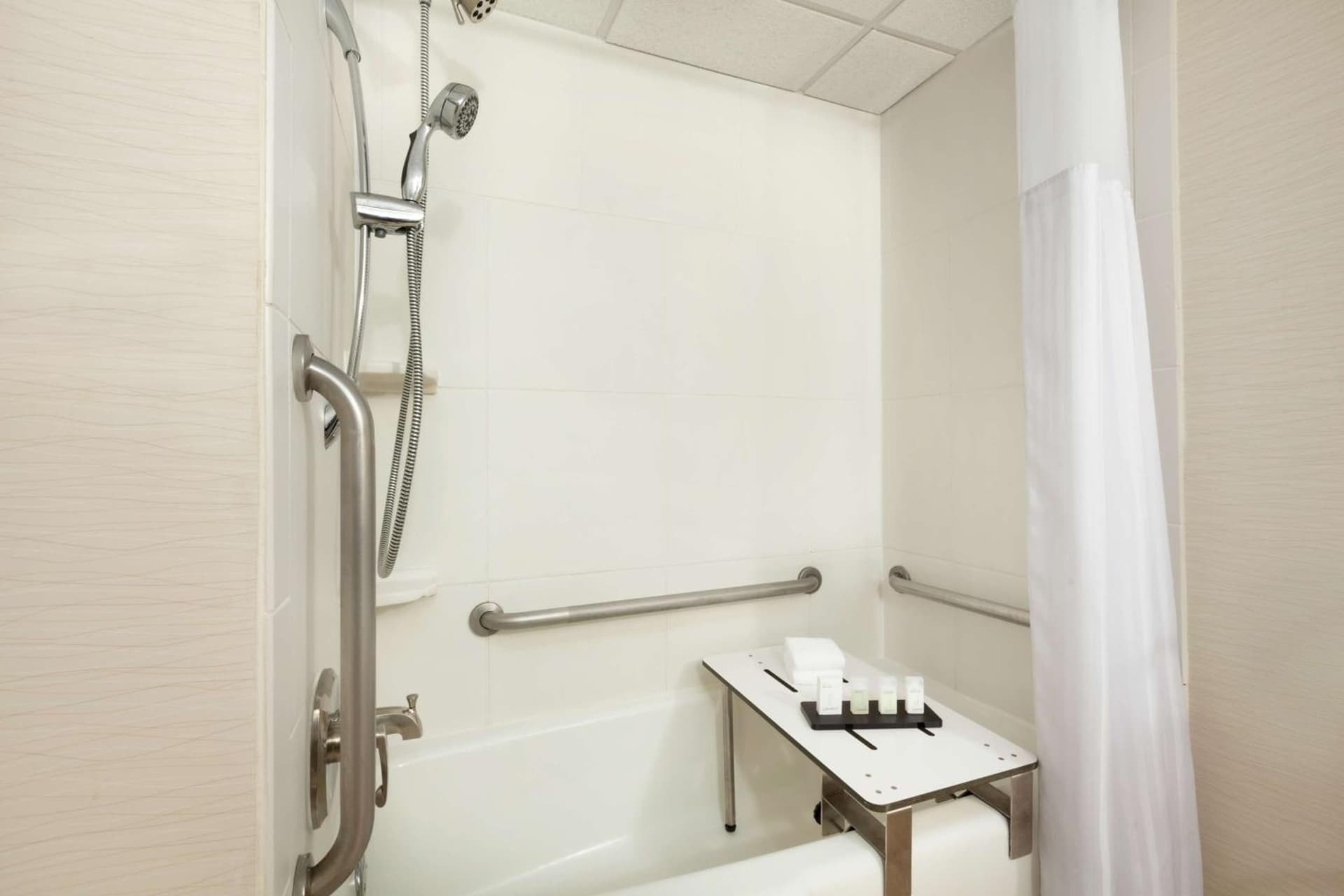 Embassy Suites by Hilton Oklahoma City Will Rogers Airport gallery photo in Oklahoma City, OK — image 26