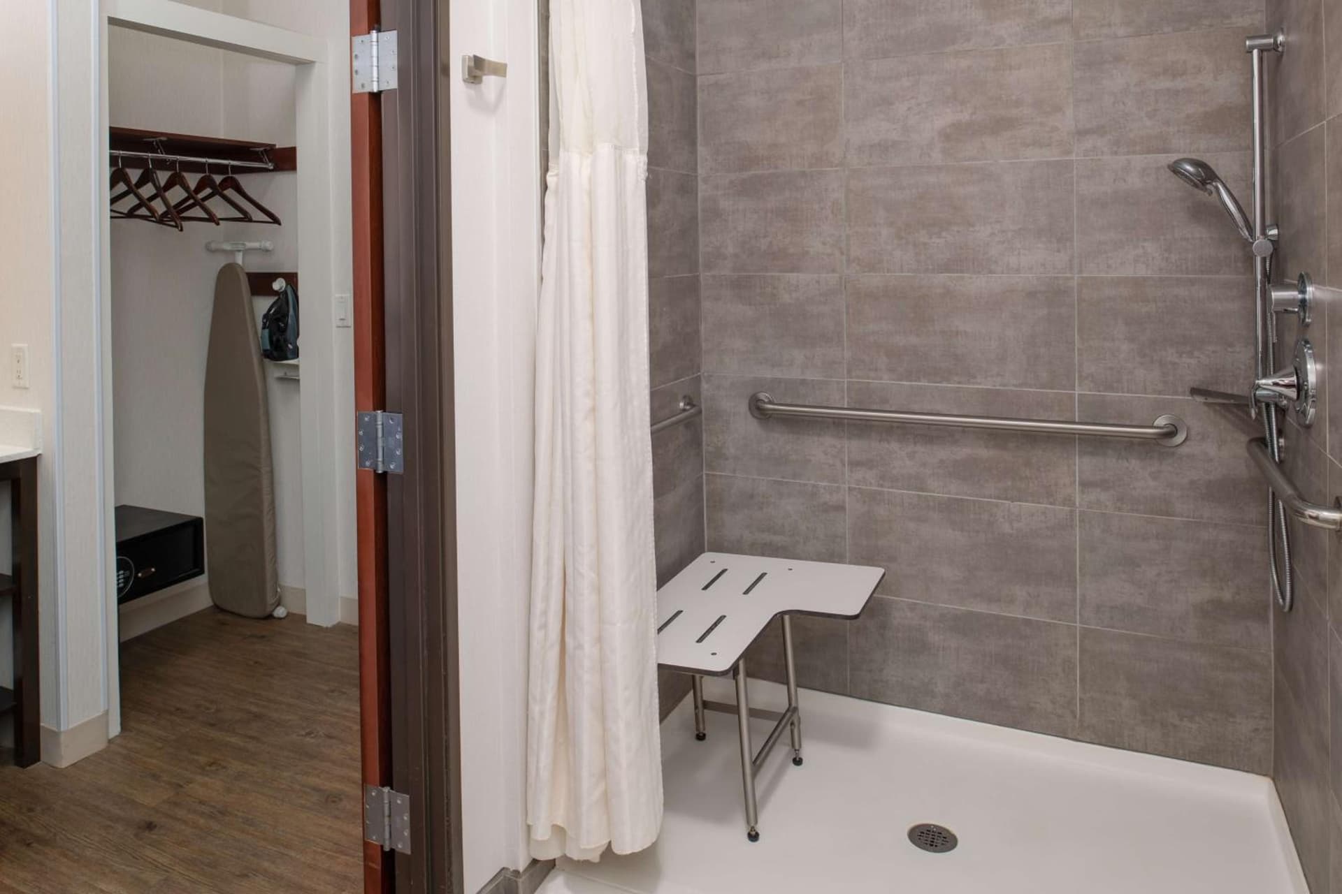 DoubleTree by Hilton Olympia gallery photo in Olympia, WA — image 35