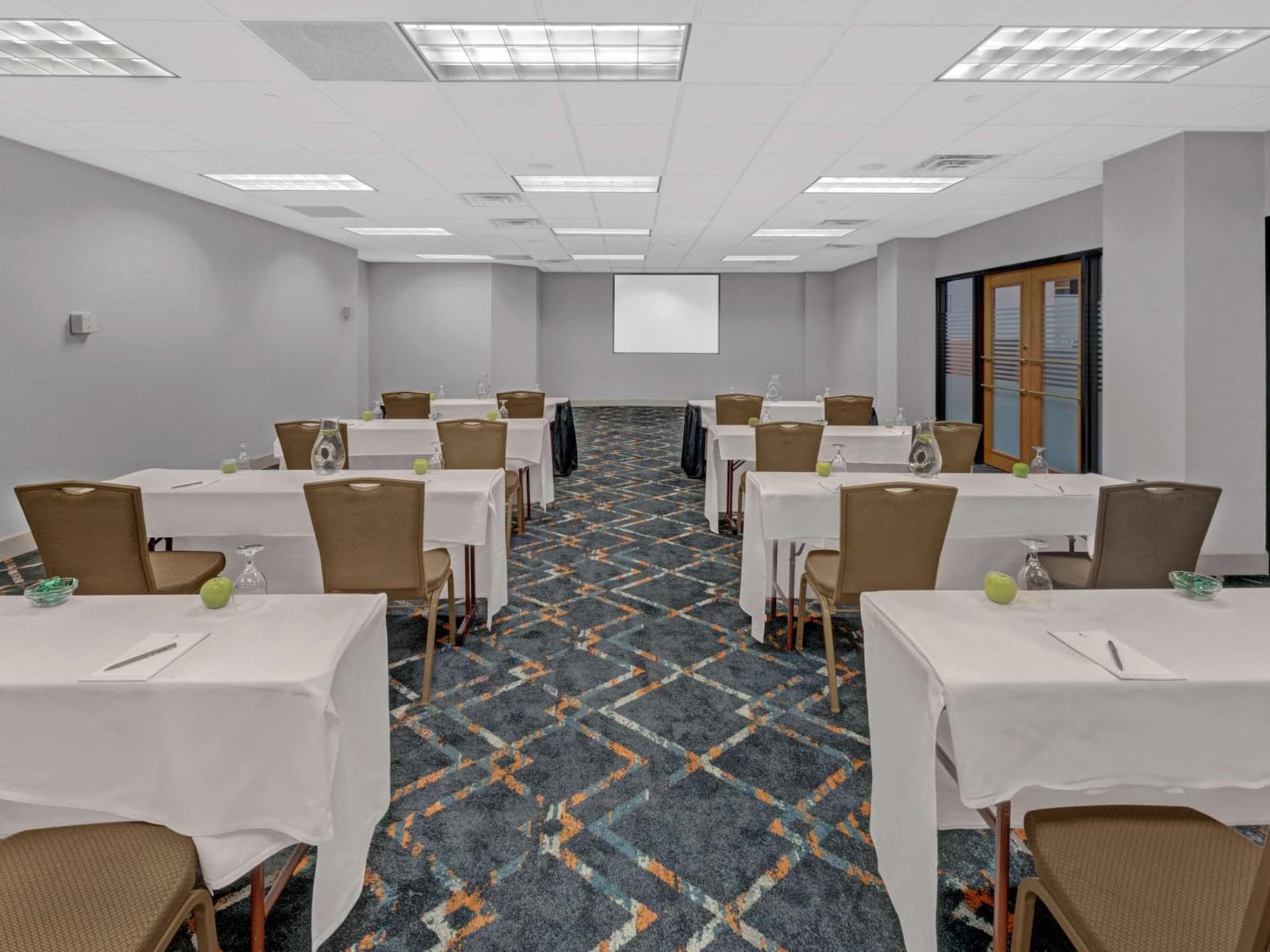 Embassy Suites by Hilton Oklahoma City Will Rogers Airport gallery photo in Oklahoma City, OK — image 18