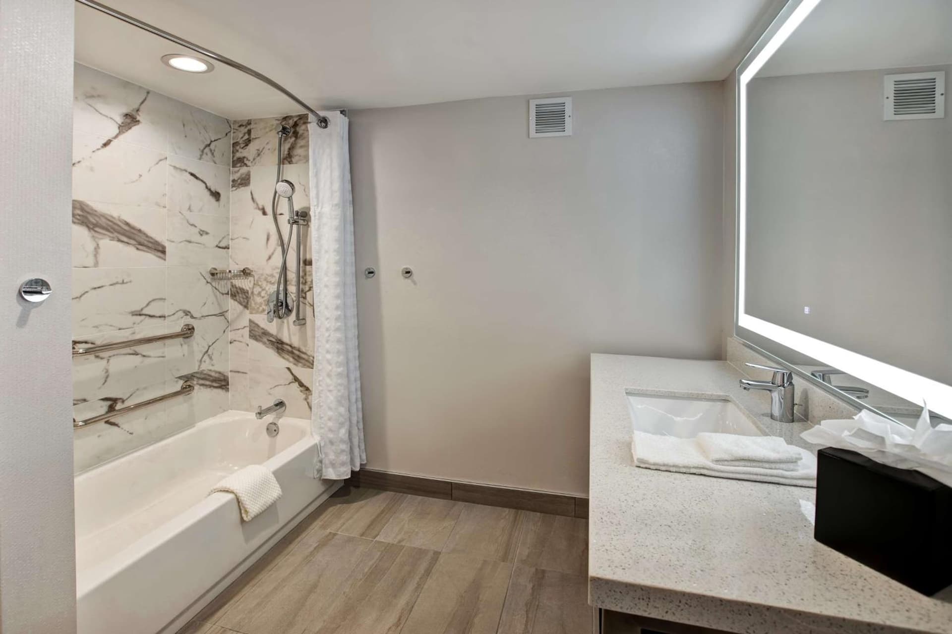 Embassy Suites By Hilton Oklahoma City Northwest interior in Oklahoma City, OK — gallery photo 2