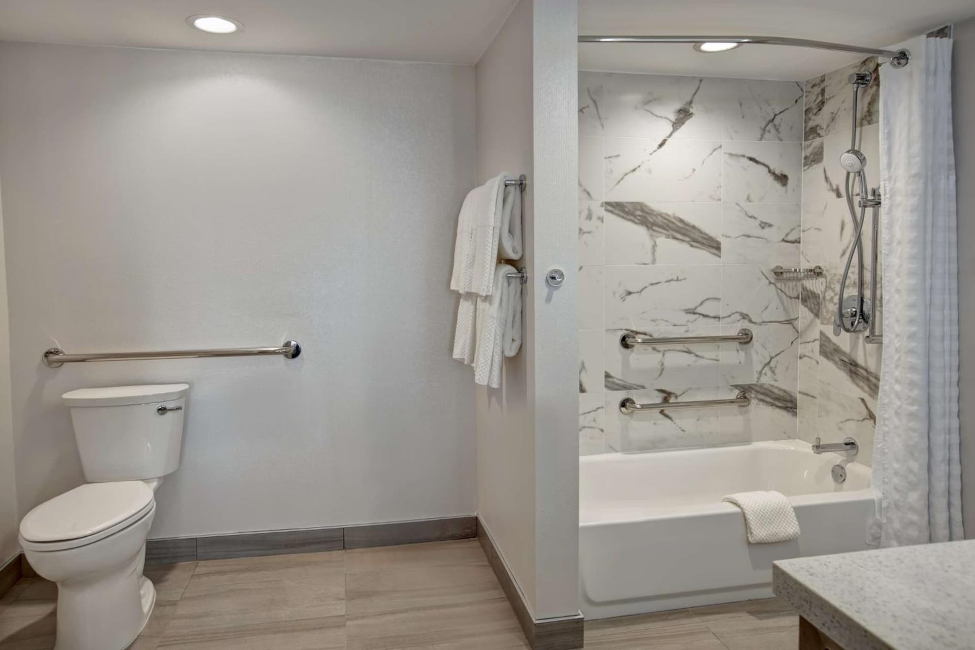 Embassy Suites By Hilton Oklahoma City Northwest gallery photo in Oklahoma City, OK — image 33