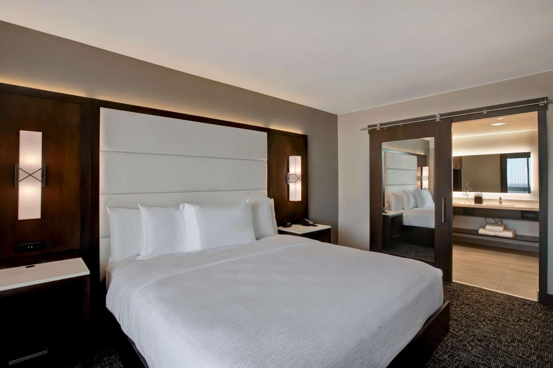 Embassy Suites By Hilton Oklahoma City Northwest gallery photo in Oklahoma City, OK — image 42
