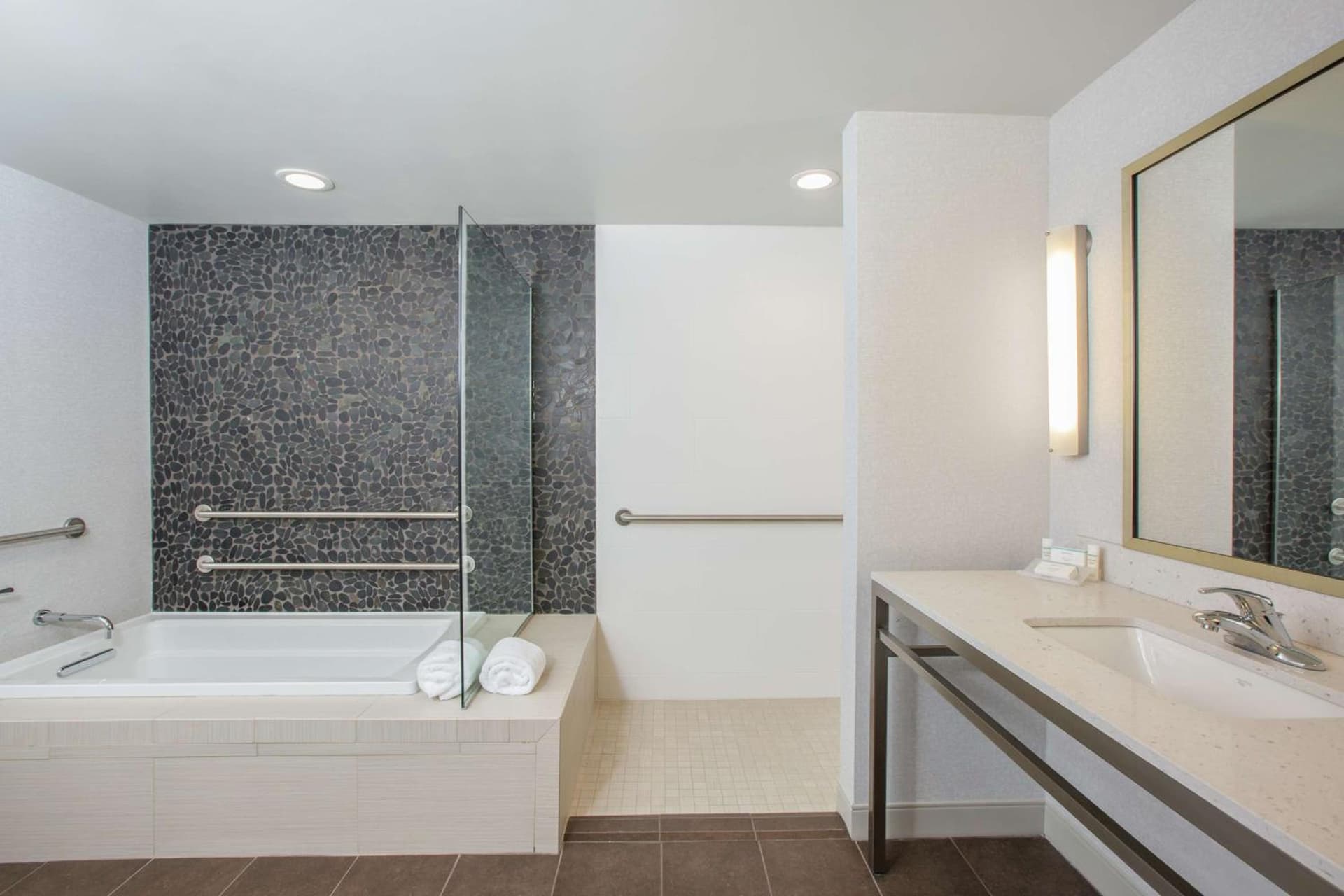 Hilton Garden Inn Olympia, WA interior in Olympia, WA — gallery photo 2