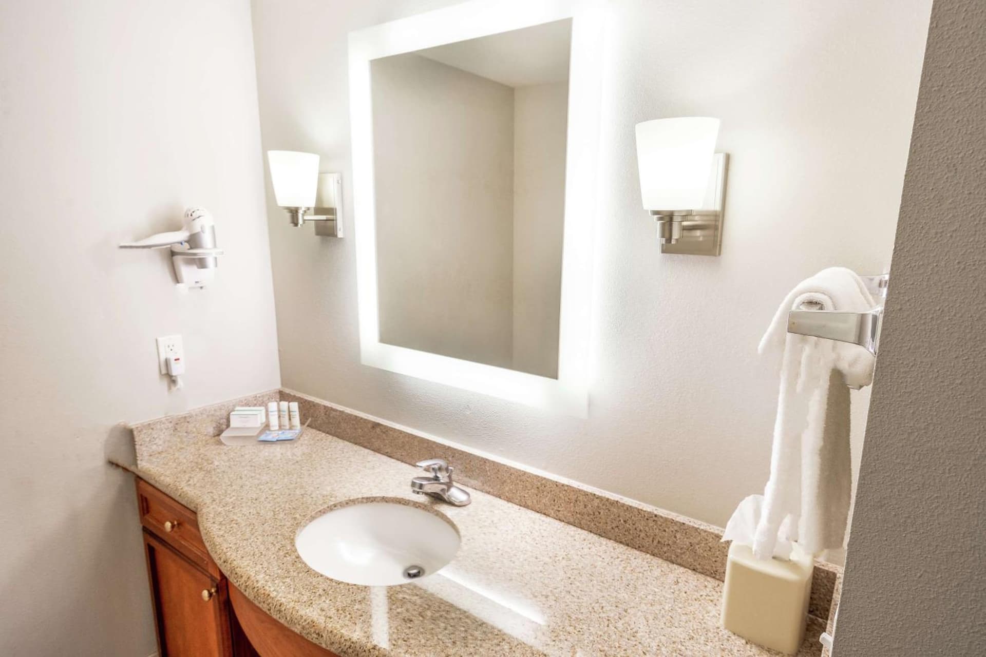Homewood Suites by Hilton Ontario Rancho Cucamonga gallery photo in Rancho Cucamonga, CA — image 32