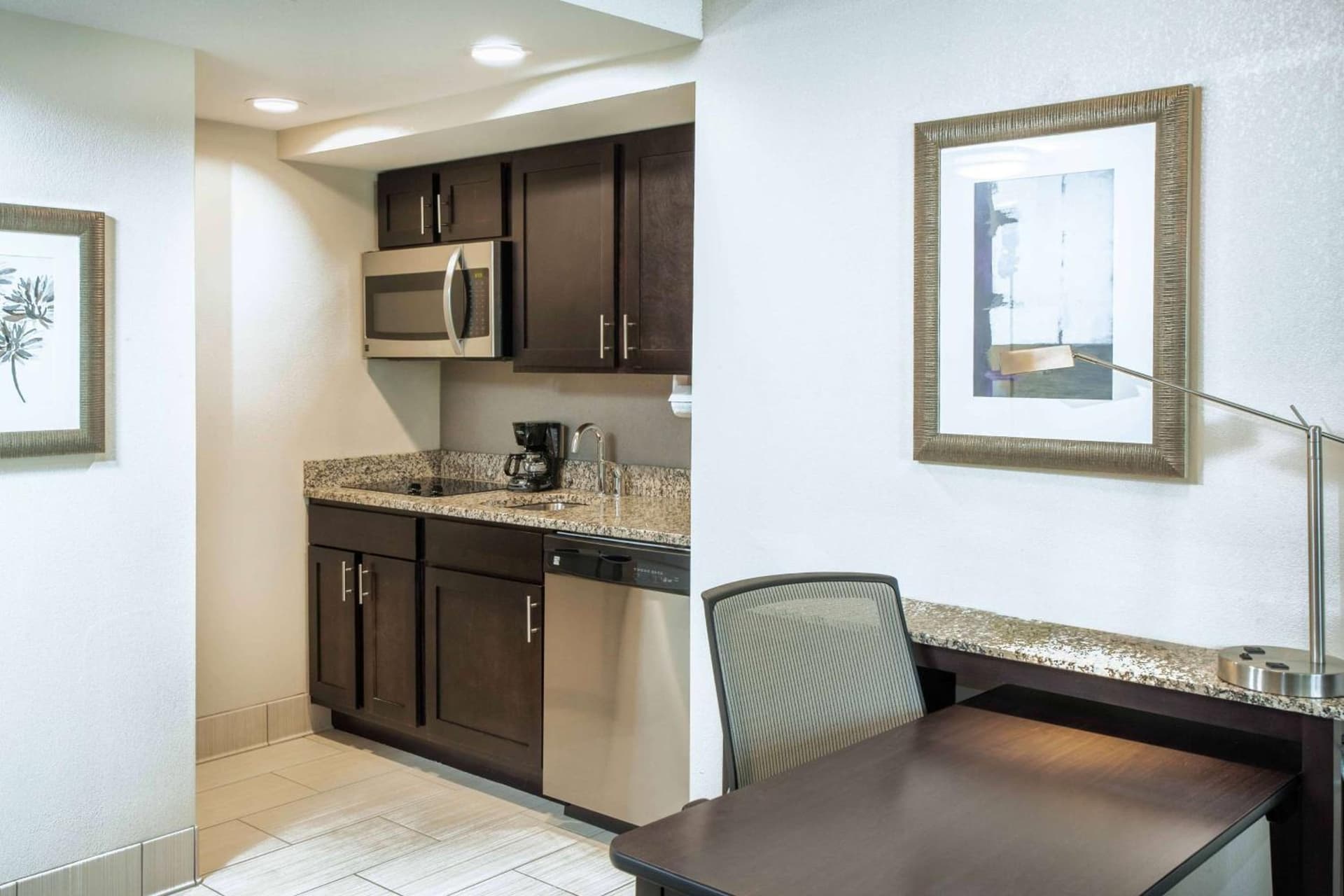 Homewood Suites by Hilton Munster gallery photo in Munster, IN — image 19