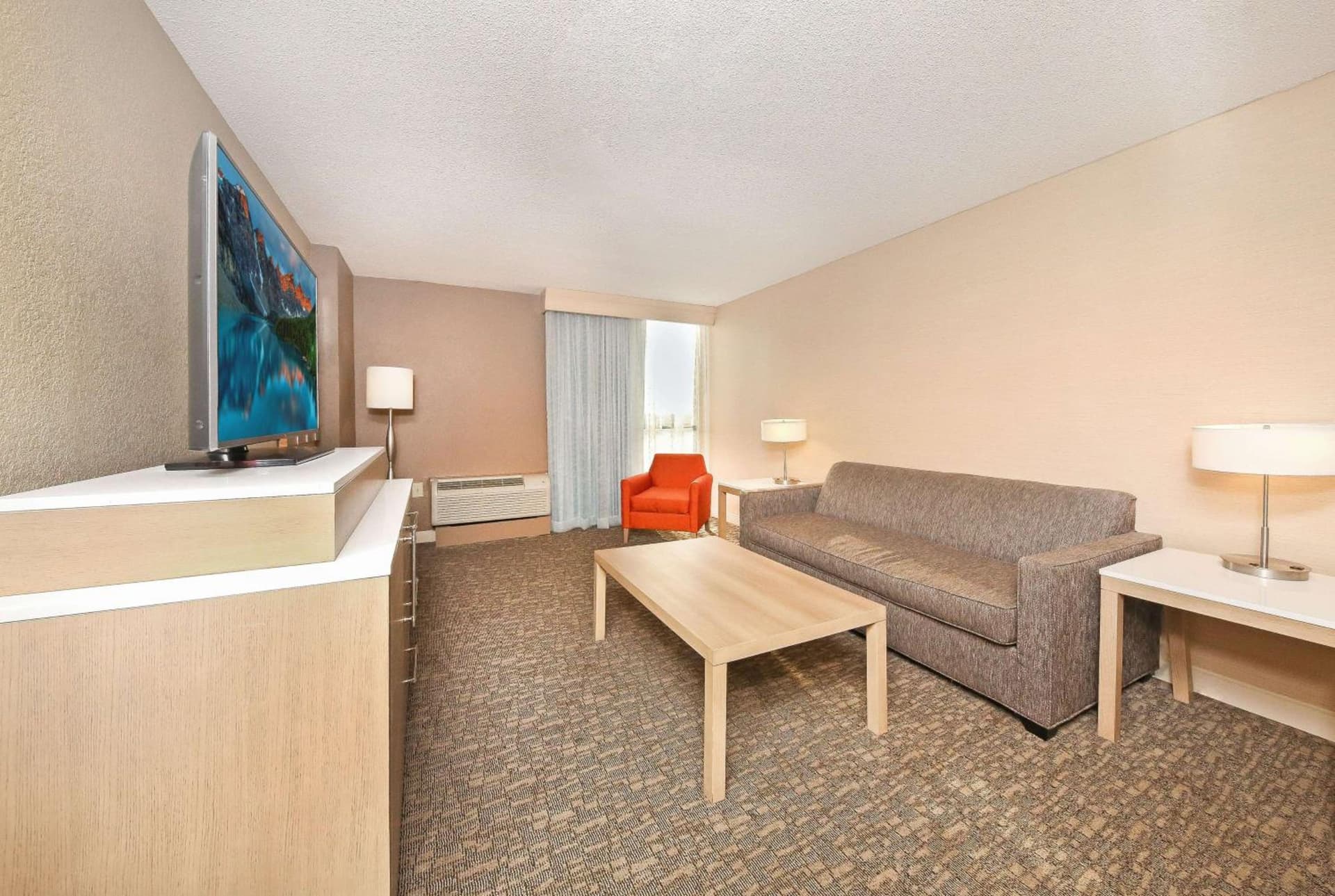 DoubleTree by Hilton Virginia Beach gallery photo in Virginia Beach, VA — image 9