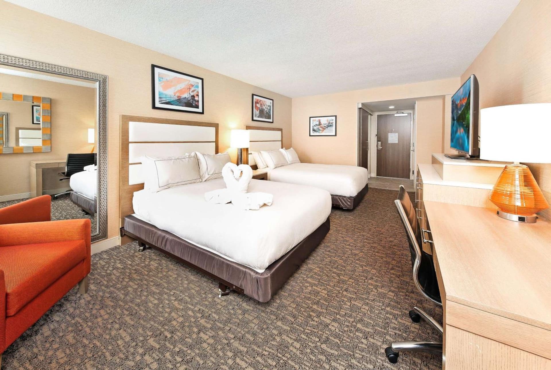 DoubleTree by Hilton Virginia Beach gallery photo in Virginia Beach, VA — image 8