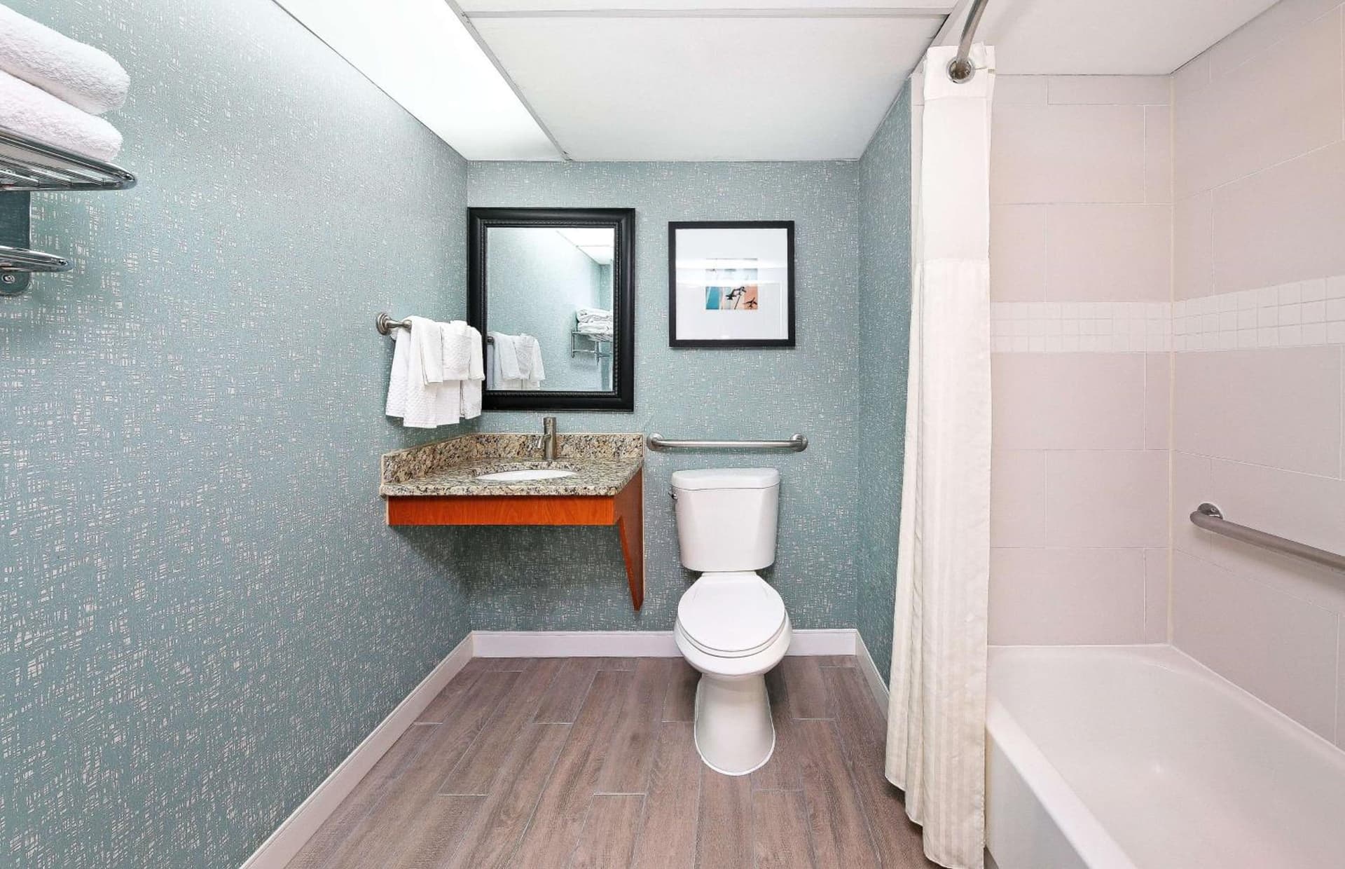 DoubleTree by Hilton Virginia Beach gallery photo in Virginia Beach, VA — image 5