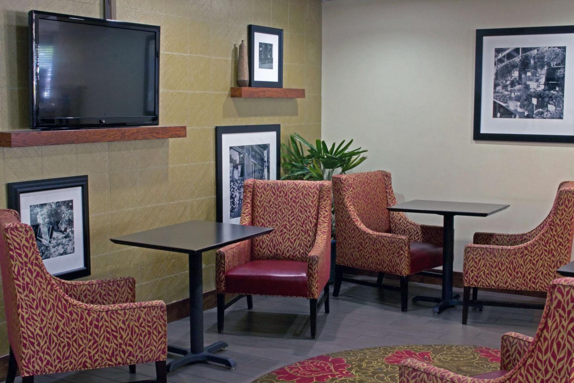 Hampton Inn Norfolk/Chesapeake - Greenbrier Area gallery photo in Chesapeake, VA — image 15