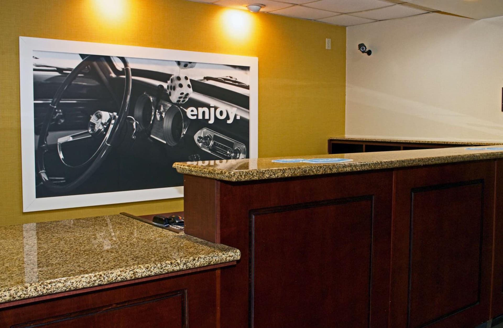 Hampton Inn Norfolk/Chesapeake - Greenbrier Area gallery photo in Chesapeake, VA — image 10