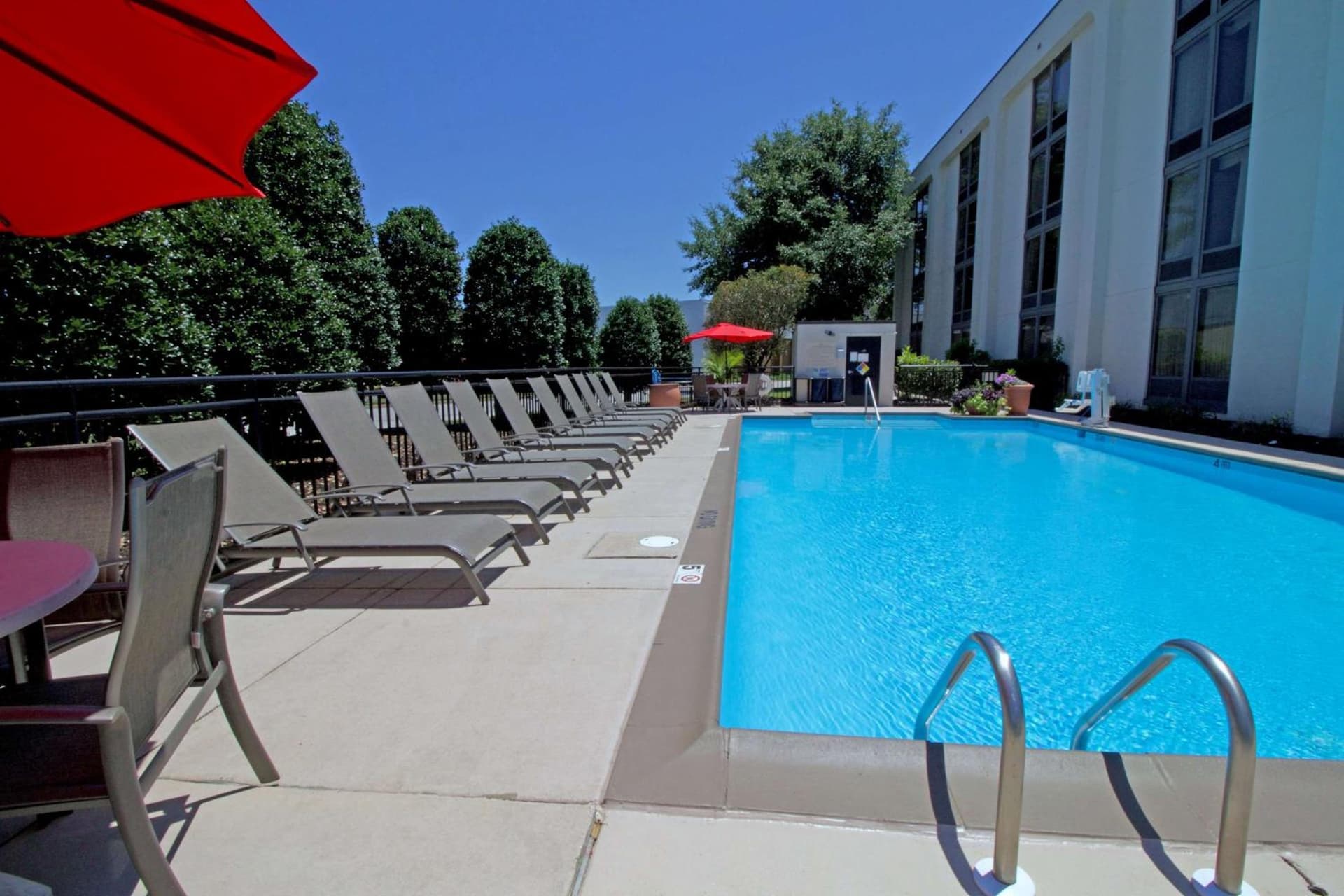 Hampton Inn Norfolk/Chesapeake - Greenbrier Area gallery photo in Chesapeake, VA — image 6