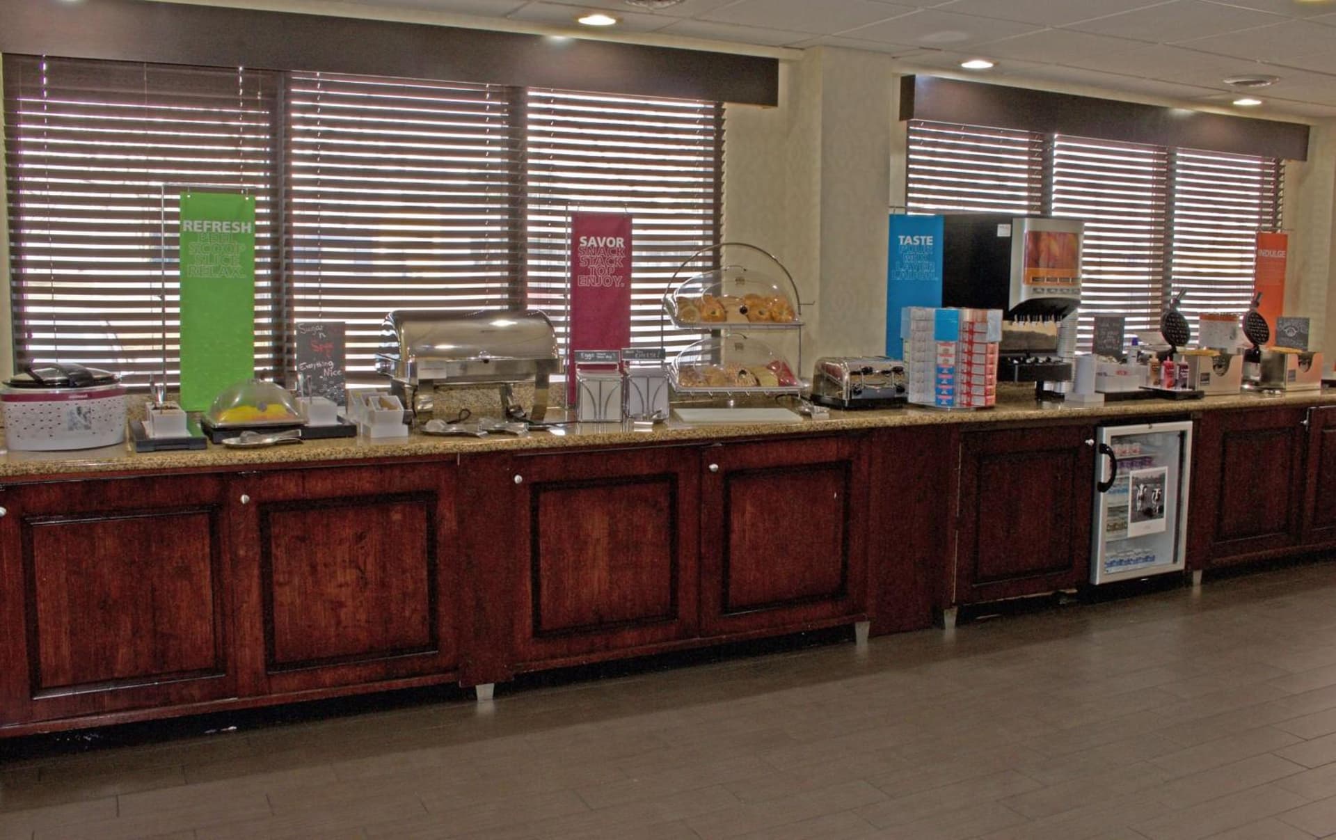 Hampton Inn Norfolk/Chesapeake - Greenbrier Area gallery photo in Chesapeake, VA — image 21