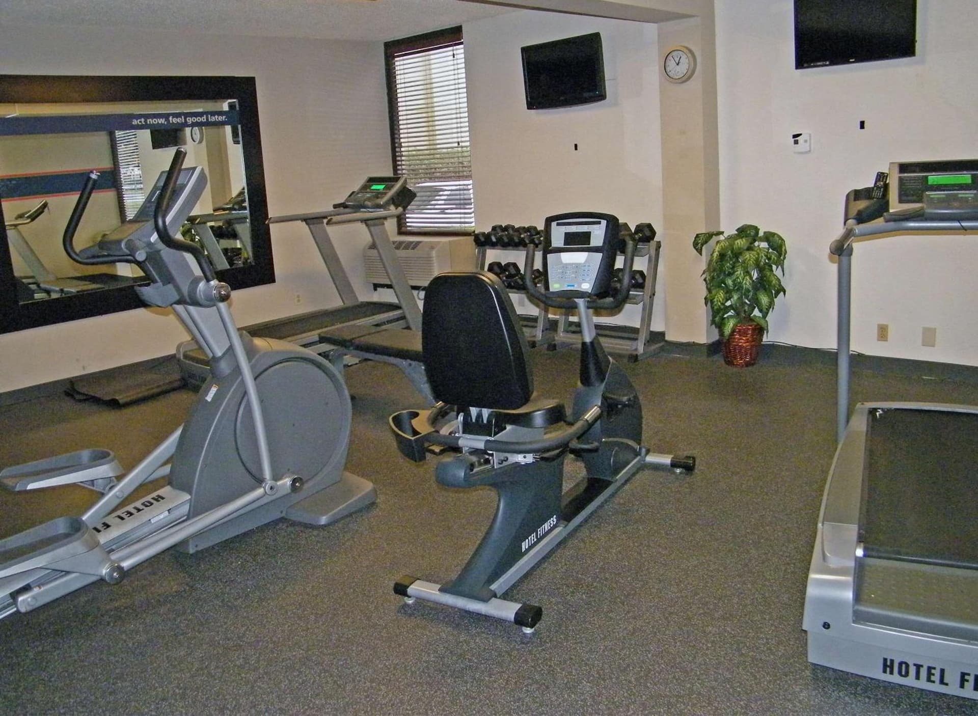 Hampton Inn Norfolk/Chesapeake - Greenbrier Area gallery photo in Chesapeake, VA — image 5