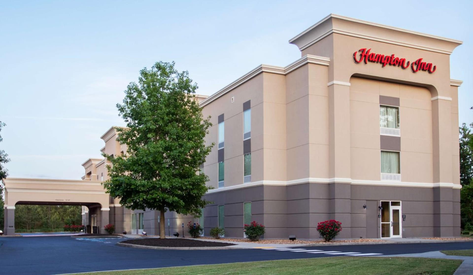 Hampton Inn Gloucester featured exterior or lobby in Gloucester, VA — similar hotel