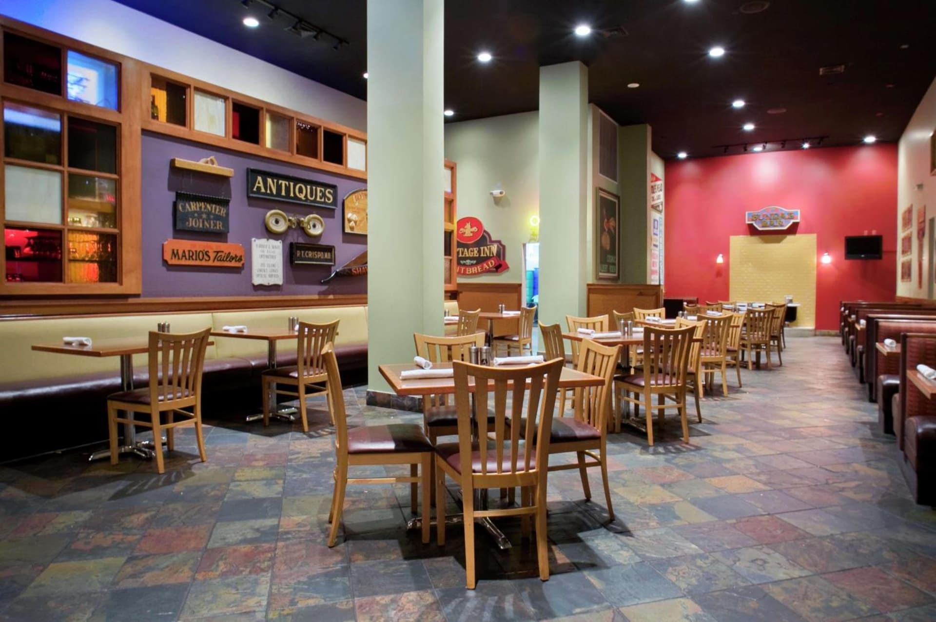 DoubleTree by Hilton Norfolk Airport gallery photo in Norfolk, VA — image 11