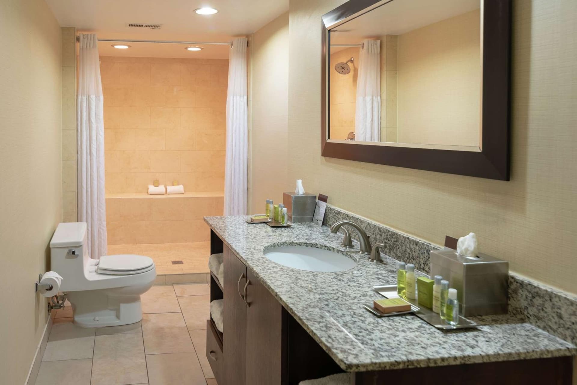 DoubleTree by Hilton Norfolk Airport property views in Norfolk, VA — gallery photo 3