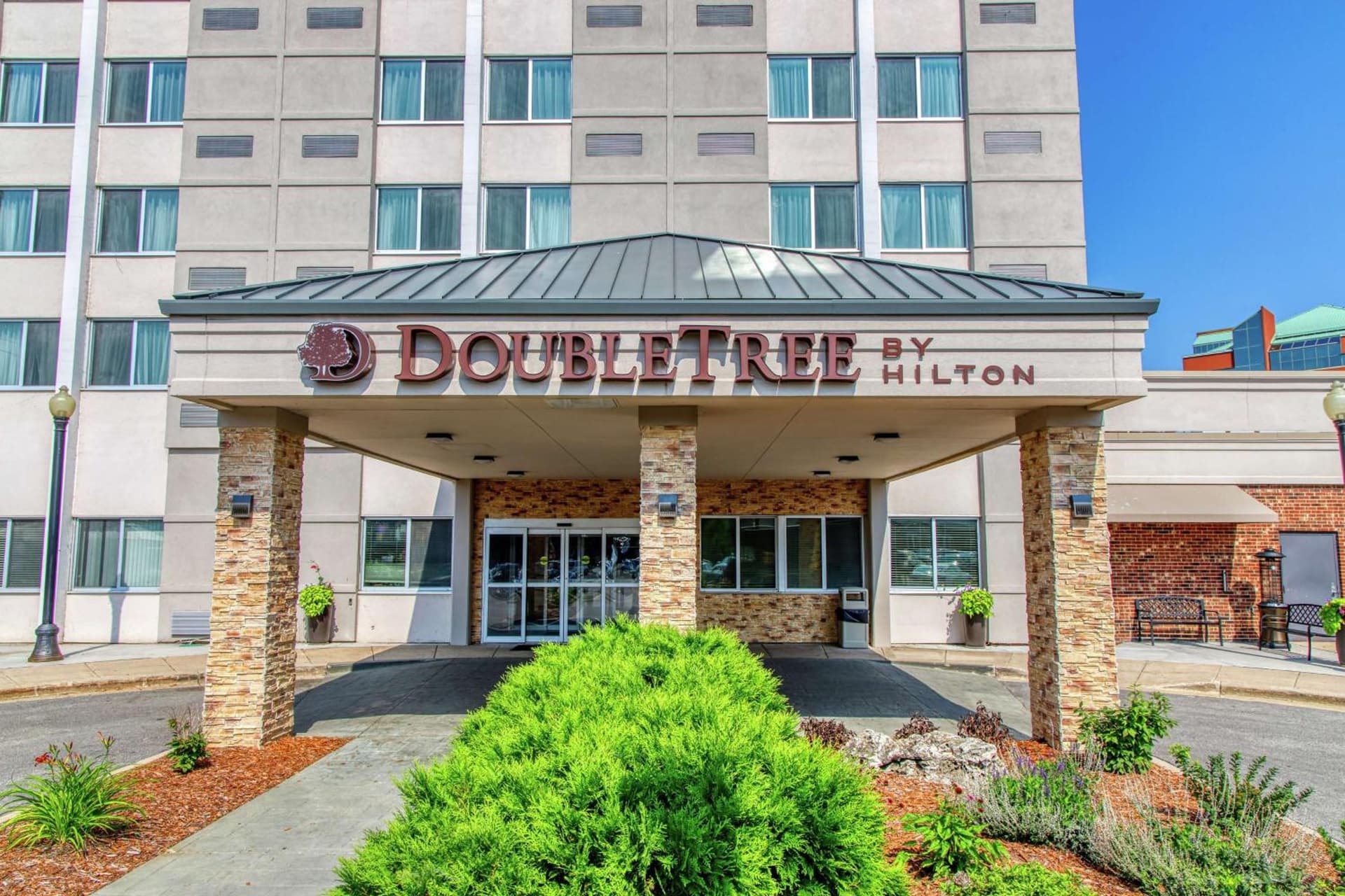 DoubleTree by Hilton Neenah gallery photo in Neenah, WI — image 10