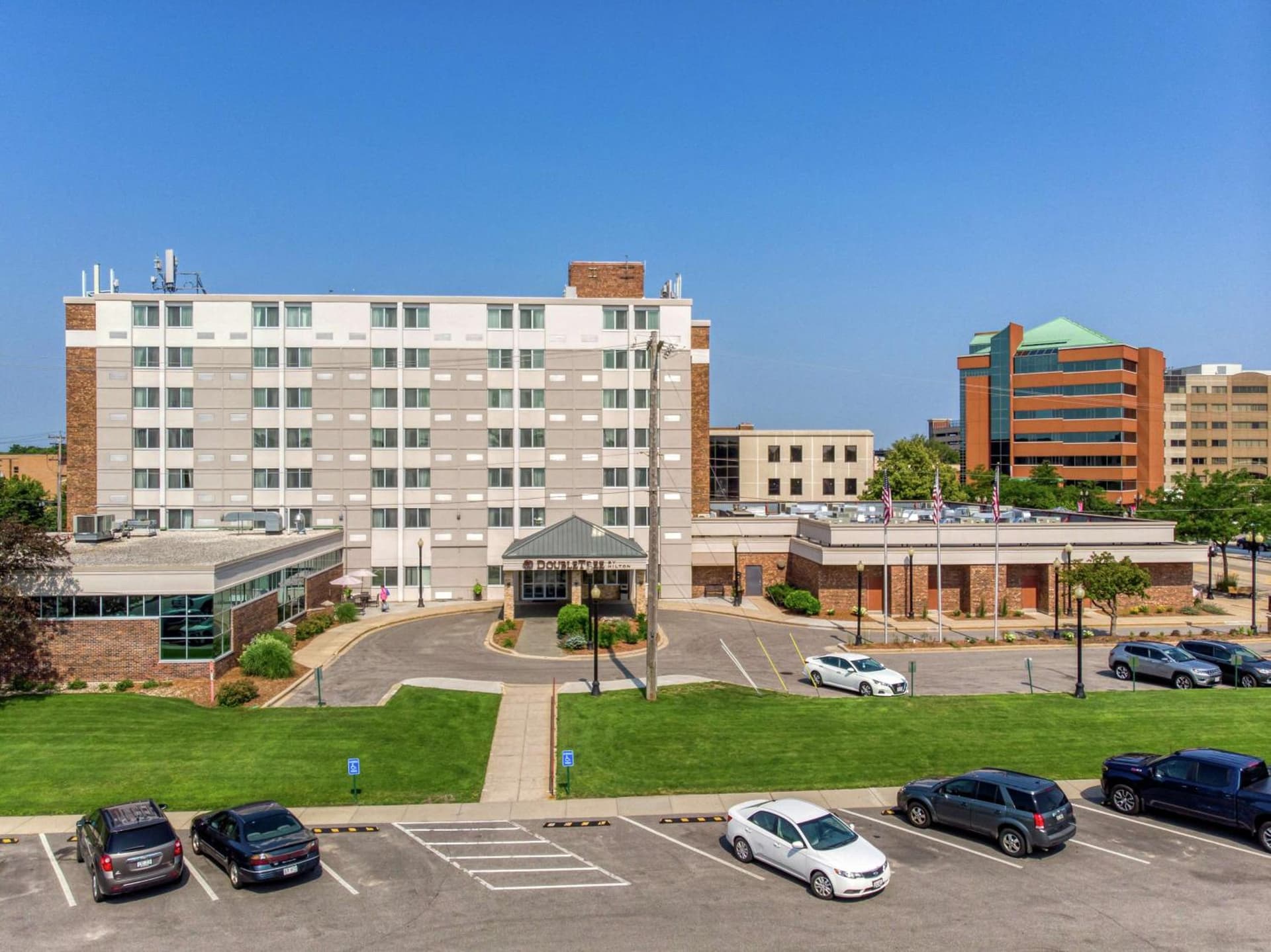 DoubleTree by Hilton Neenah gallery photo in Neenah, WI — image 15