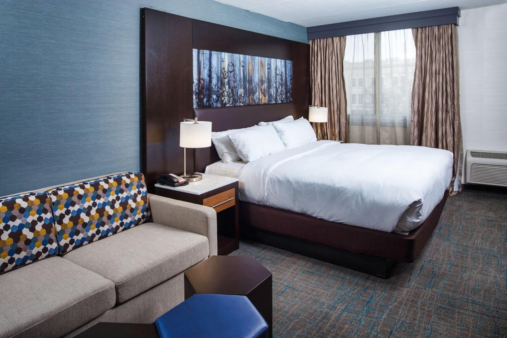 DoubleTree by Hilton Neenah gallery photo in Neenah, WI — image 28