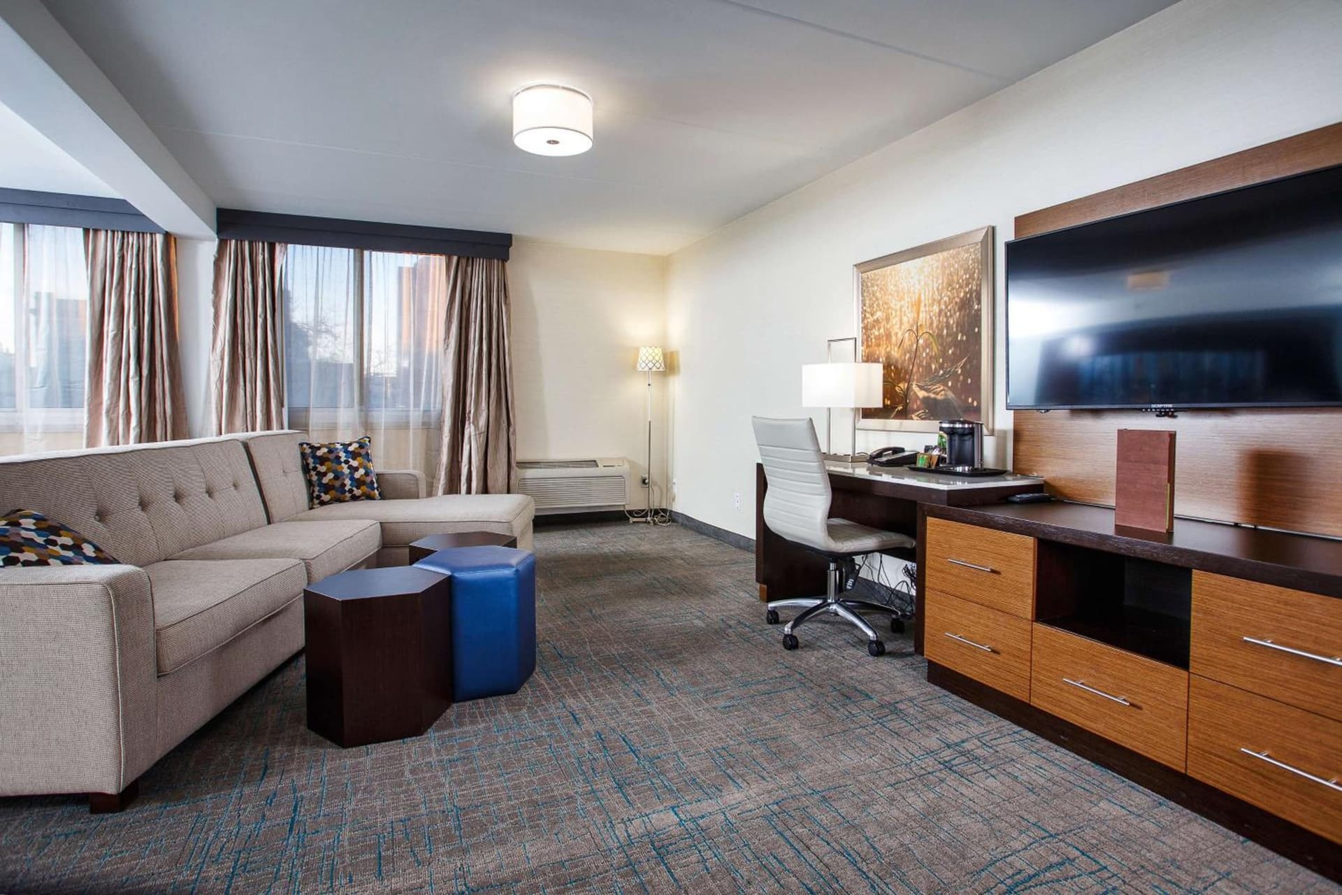 DoubleTree by Hilton Neenah gallery photo in Neenah, WI — image 19