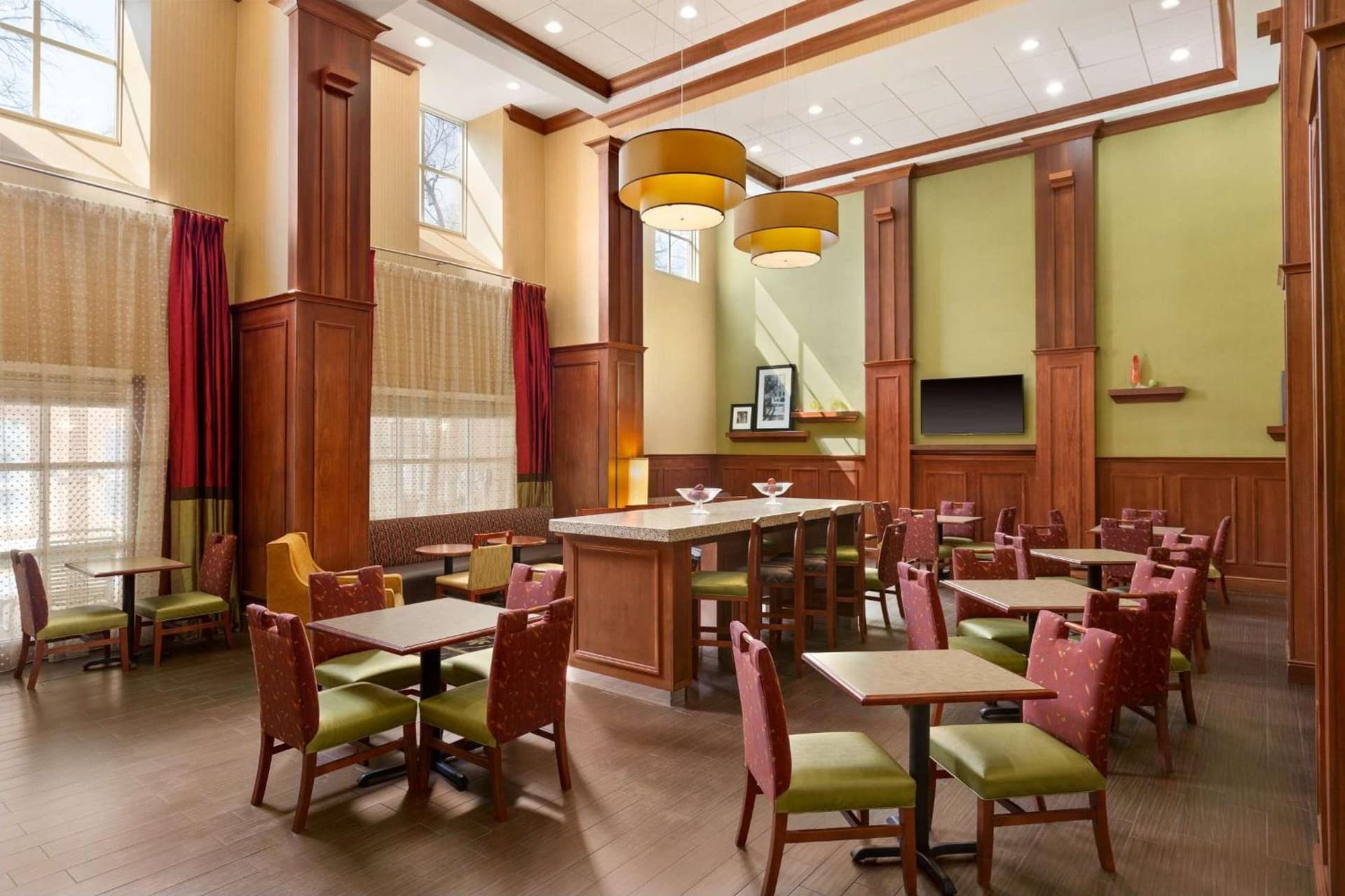 Hampton Inn & Suites Williamsburg Historic District gallery photo in Williamsburg, VA — image 45