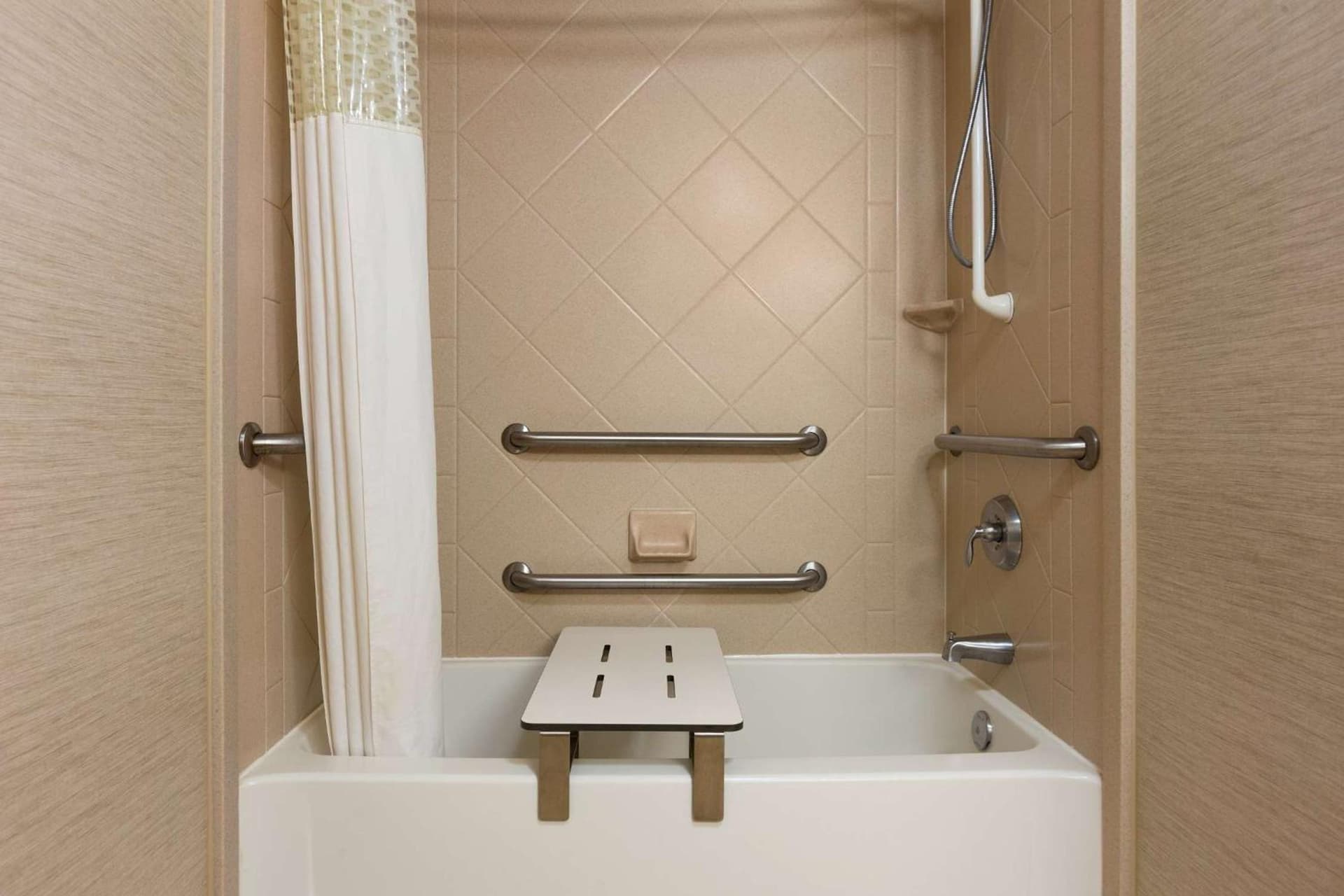 Hampton Inn & Suites Williamsburg Historic District gallery photo in Williamsburg, VA — image 15