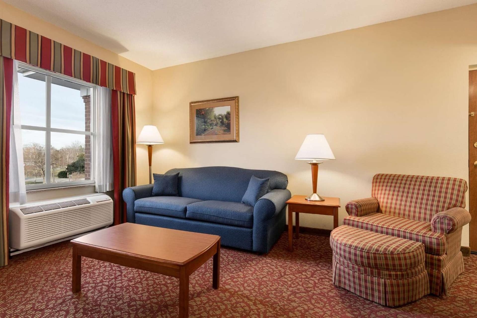 Hampton Inn & Suites Williamsburg Historic District gallery photo in Williamsburg, VA — image 39