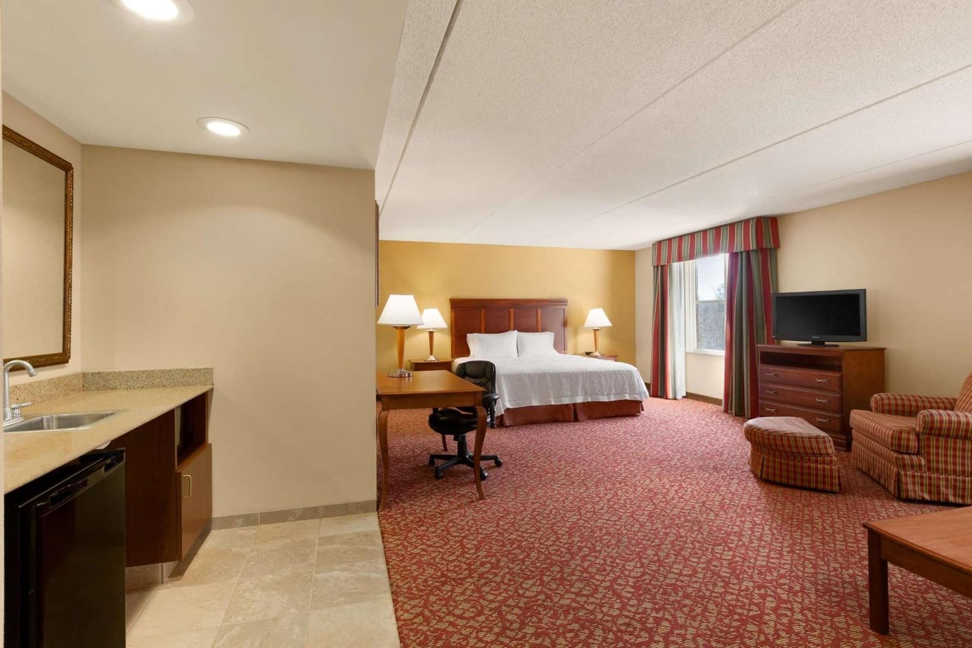 Hampton Inn & Suites Williamsburg Historic District gallery photo in Williamsburg, VA — image 16