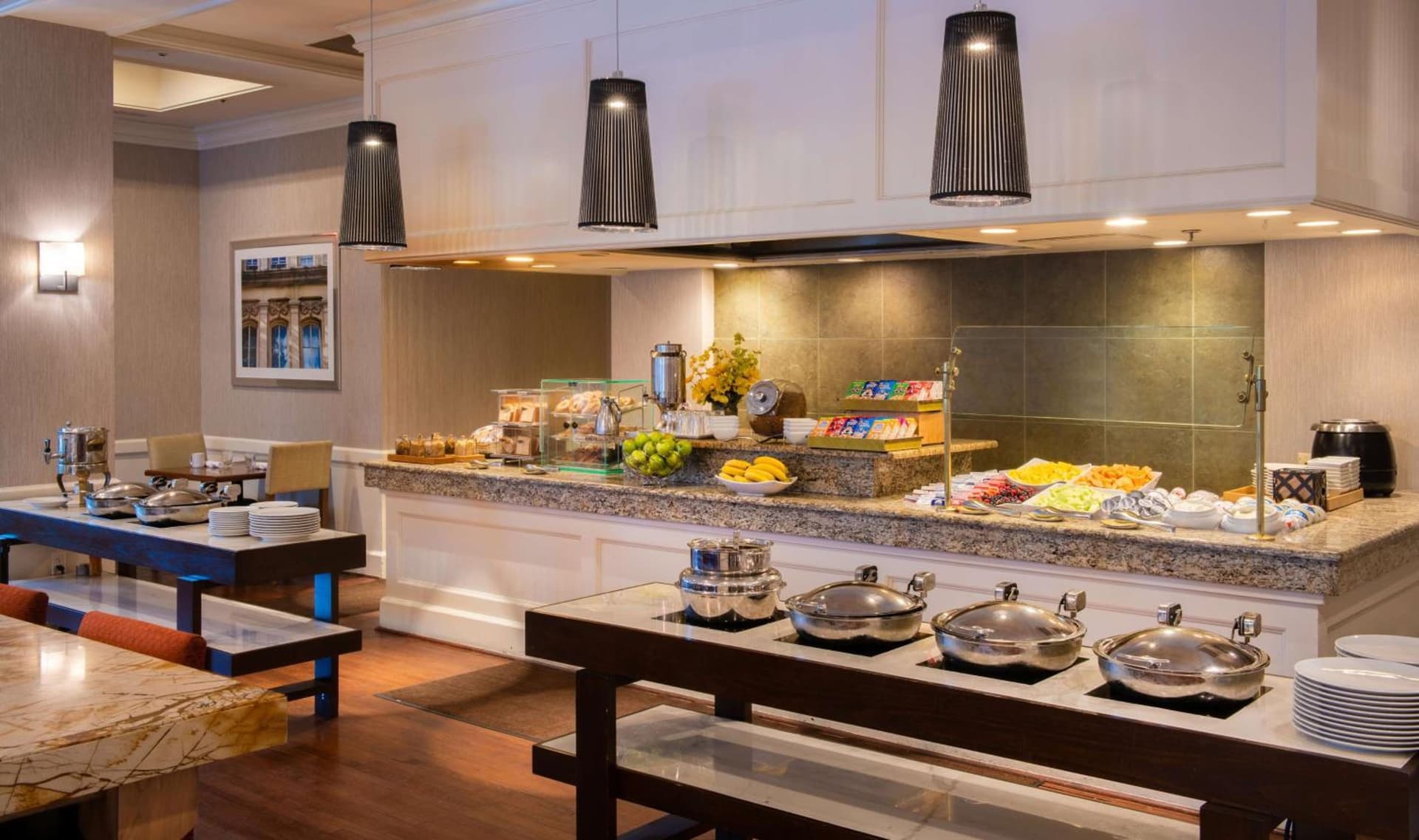DoubleTree Suites by Hilton Hotel Philadelphia West gallery photo in Plymouth Meeting, PA — image 6