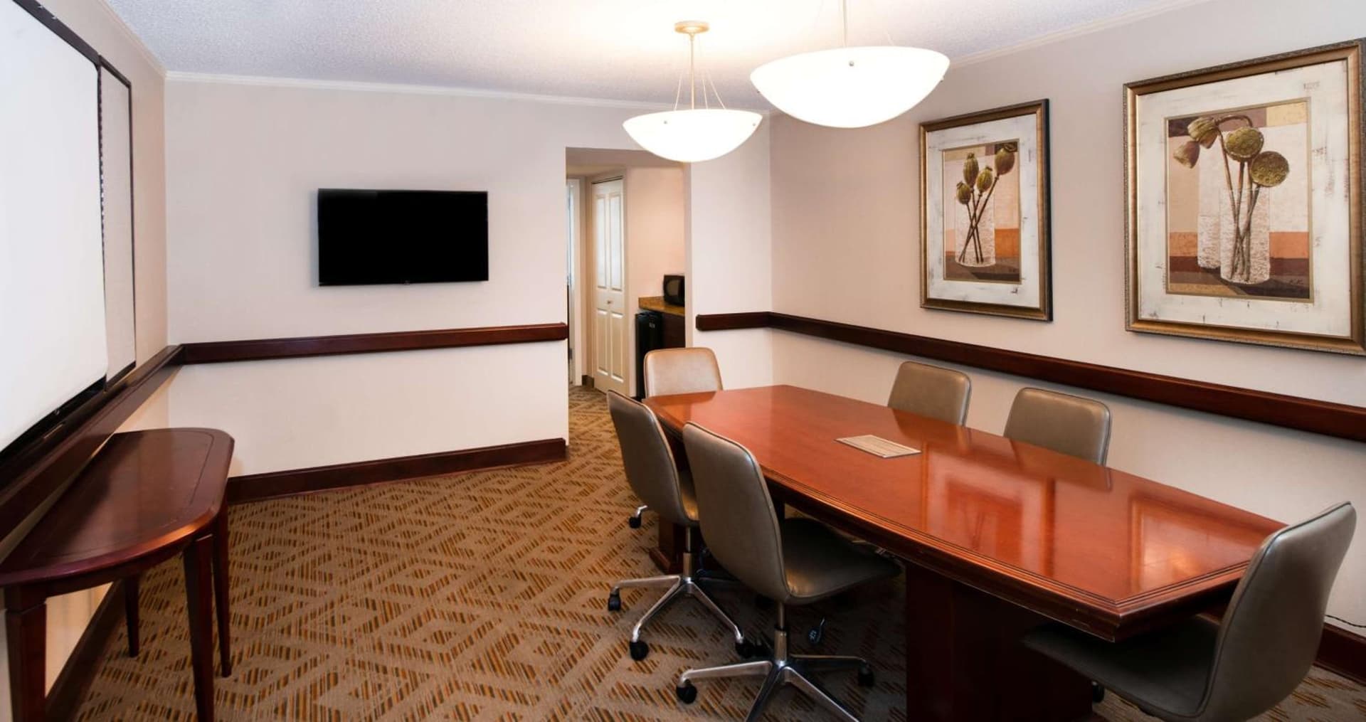 DoubleTree Suites by Hilton Hotel Philadelphia West gallery photo in Plymouth Meeting, PA — image 34