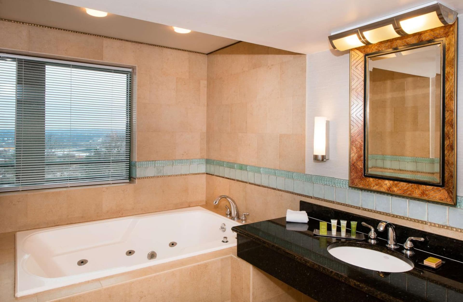 DoubleTree Suites by Hilton Hotel Philadelphia West gallery photo in Plymouth Meeting, PA — image 62