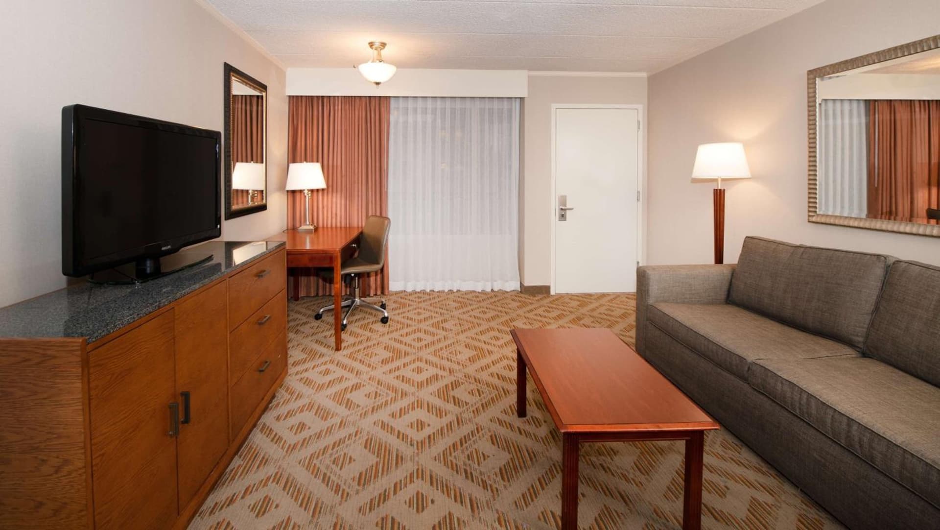 DoubleTree Suites by Hilton Hotel Philadelphia West gallery photo in Plymouth Meeting, PA — image 41