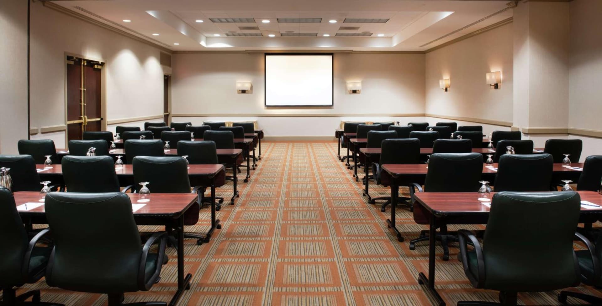 DoubleTree Suites by Hilton Hotel Philadelphia West gallery photo in Plymouth Meeting, PA — image 31
