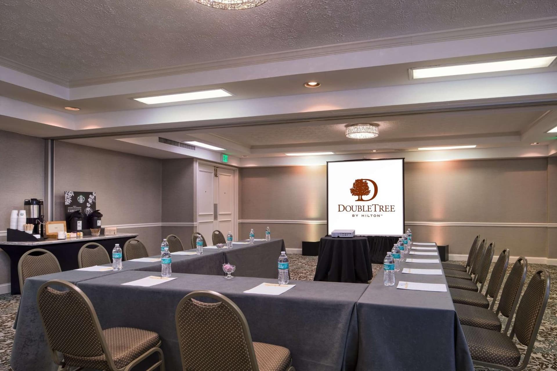DoubleTree by Hilton Philadelphia Airport gallery photo in Philadelphia, PA — image 7