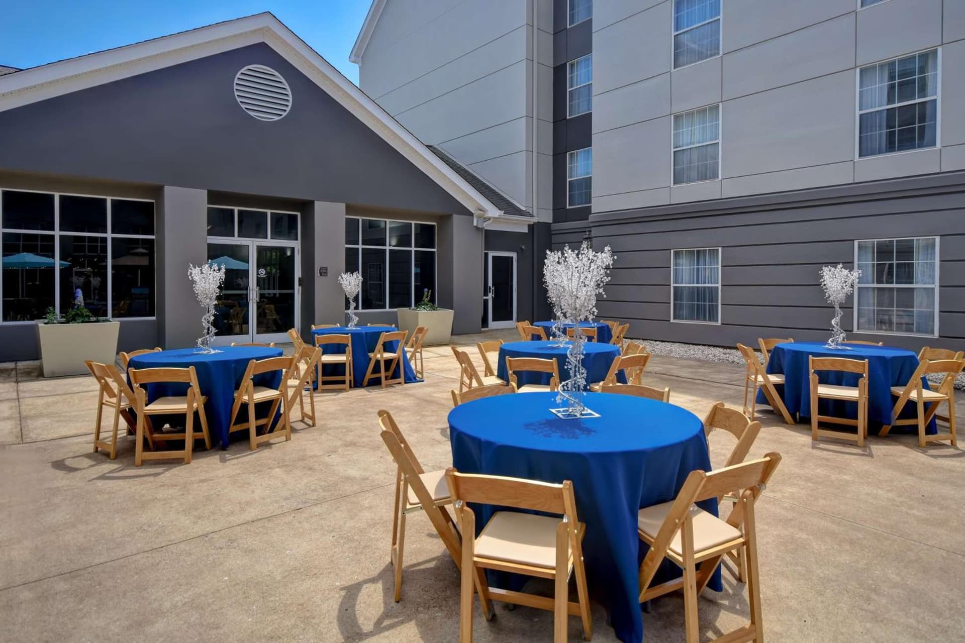 Homewood Suites by Hilton Philadelphia-Great Valley interior in Malvern, PA — gallery photo 2