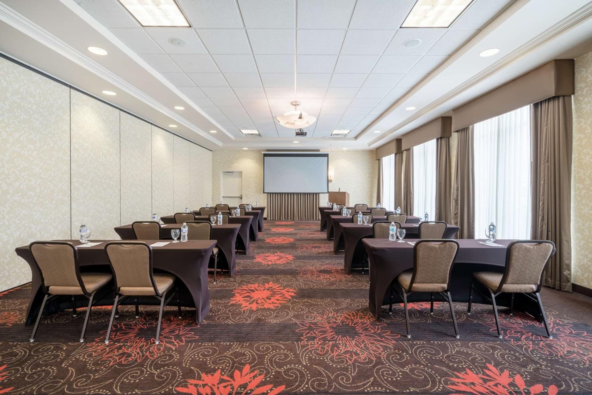 Hilton Garden Inn Valley Forge/Oaks property views in Oaks, PA — gallery photo 3