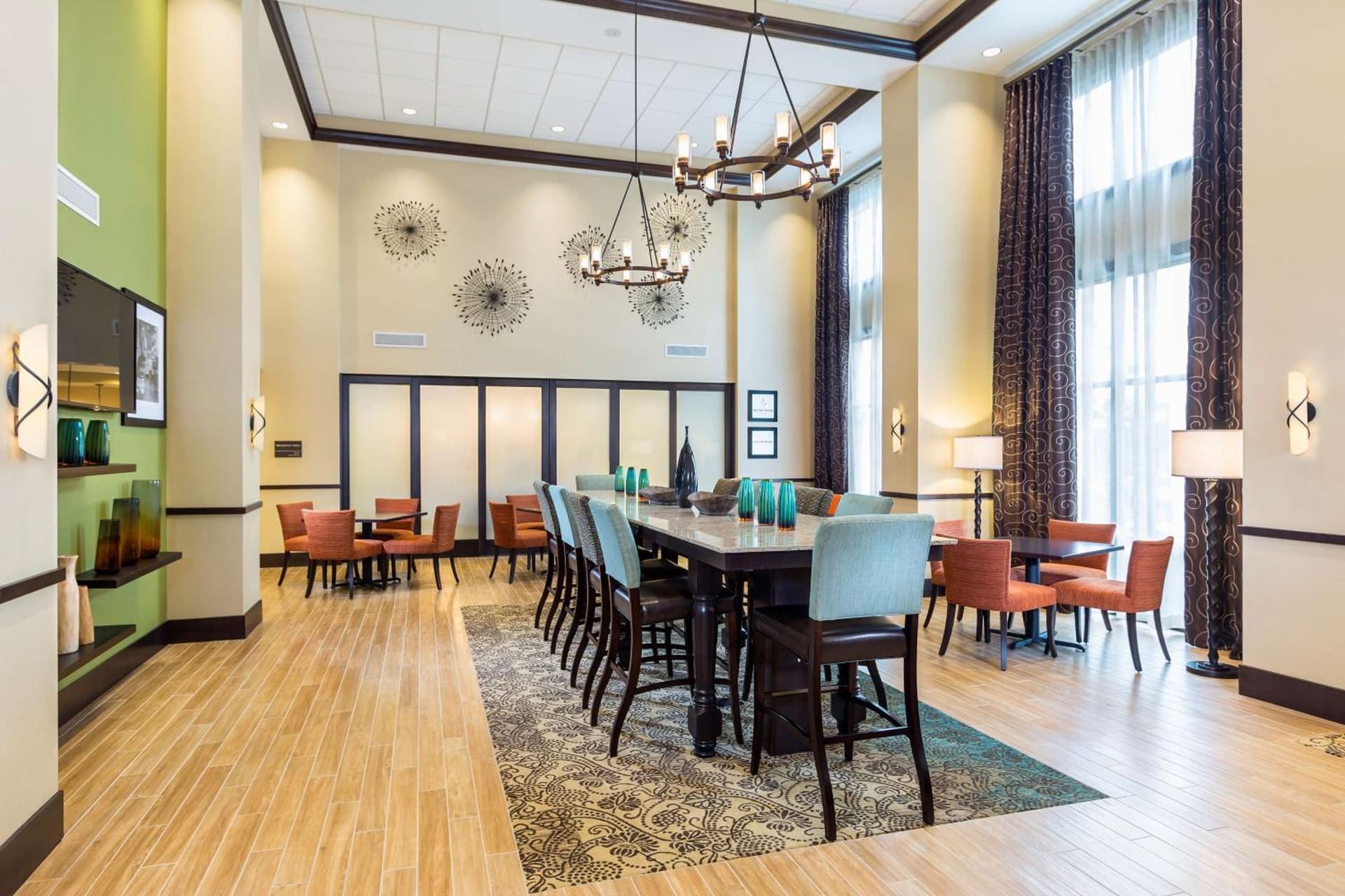 Hampton Inn & Suites Philadelphia Montgomeryville interior in North Wales, PA — gallery photo 2