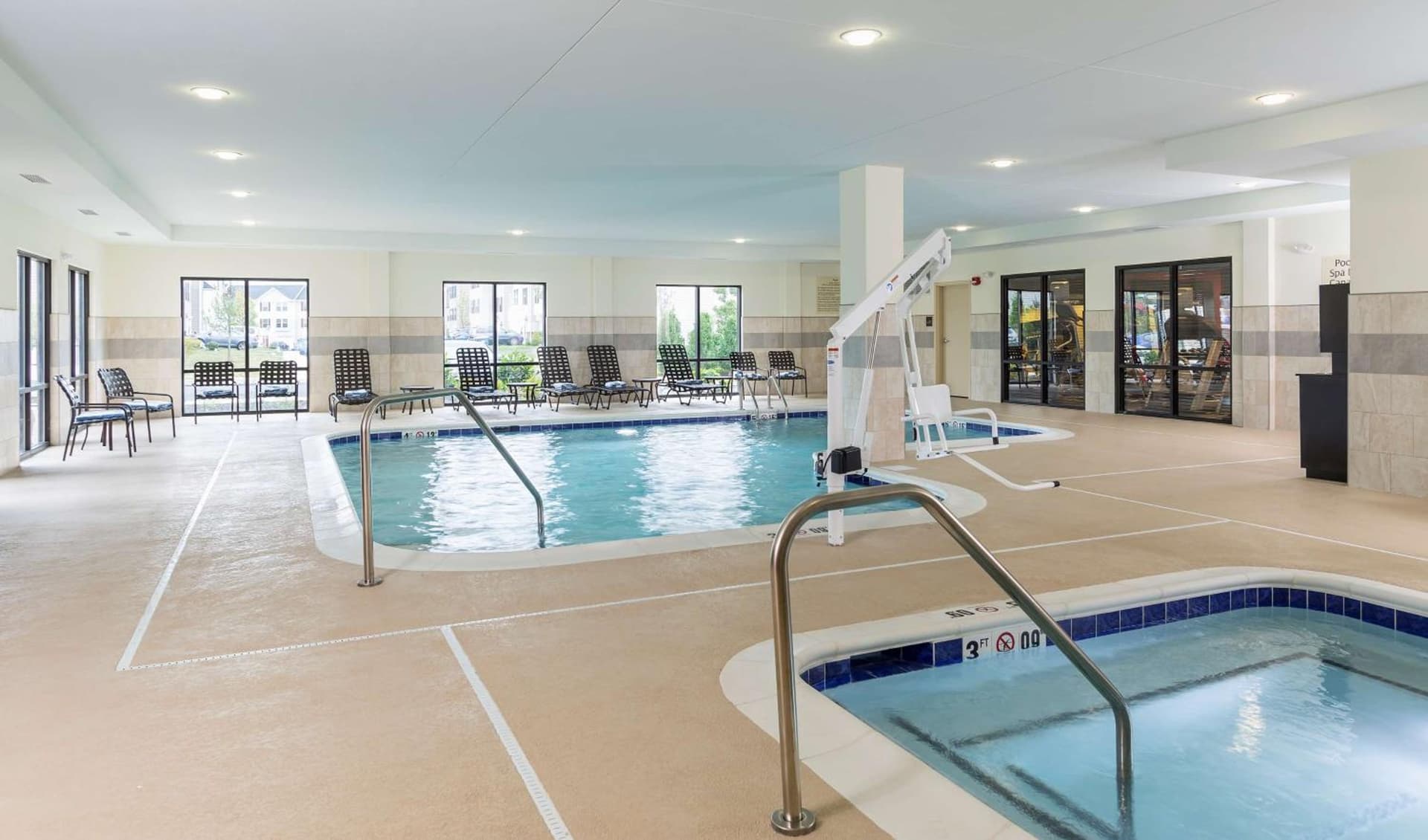 Hampton Inn & Suites Philadelphia Montgomeryville gallery photo in North Wales, PA — image 13