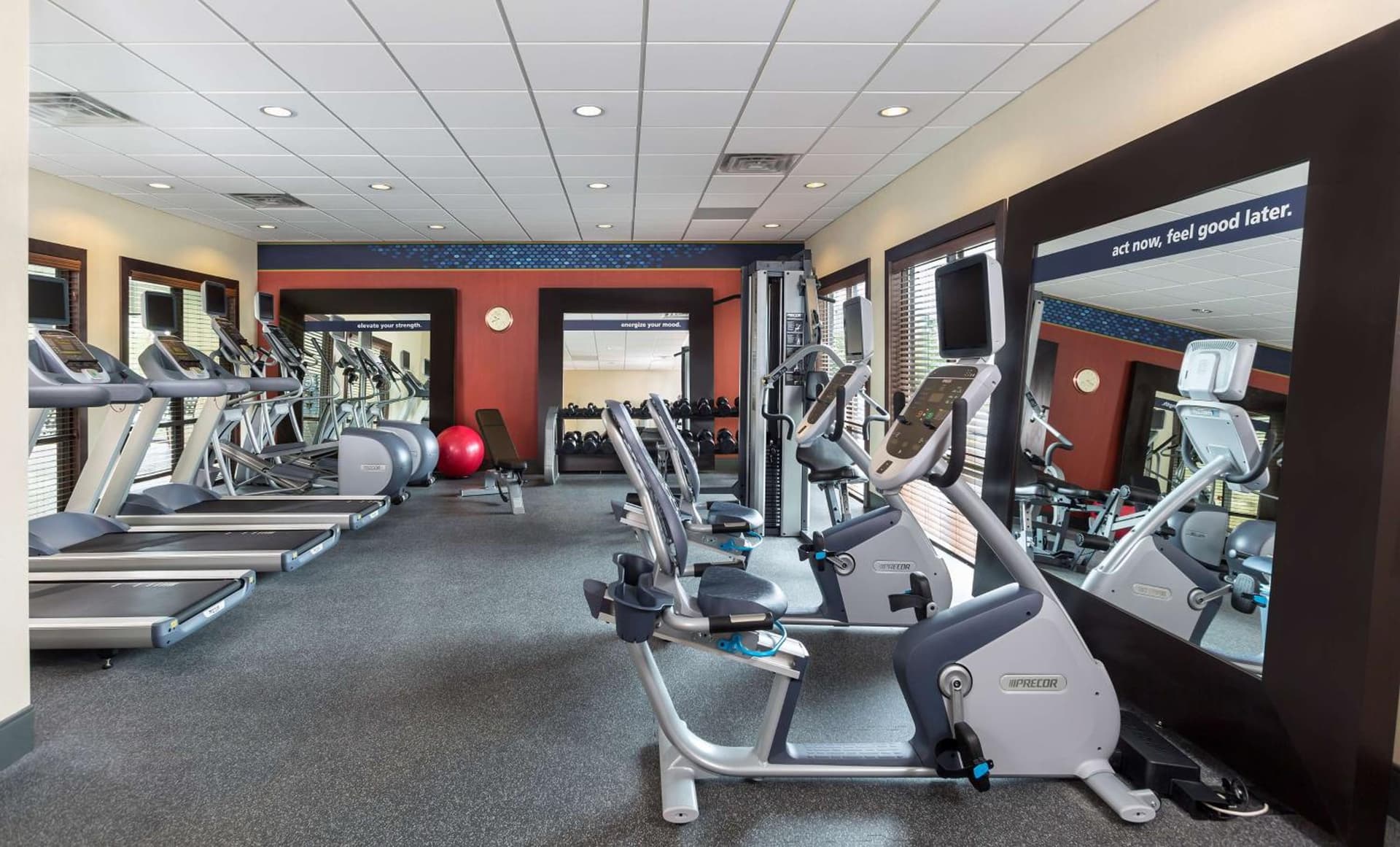 Hampton Inn & Suites Philadelphia Montgomeryville gallery photo in North Wales, PA — image 7