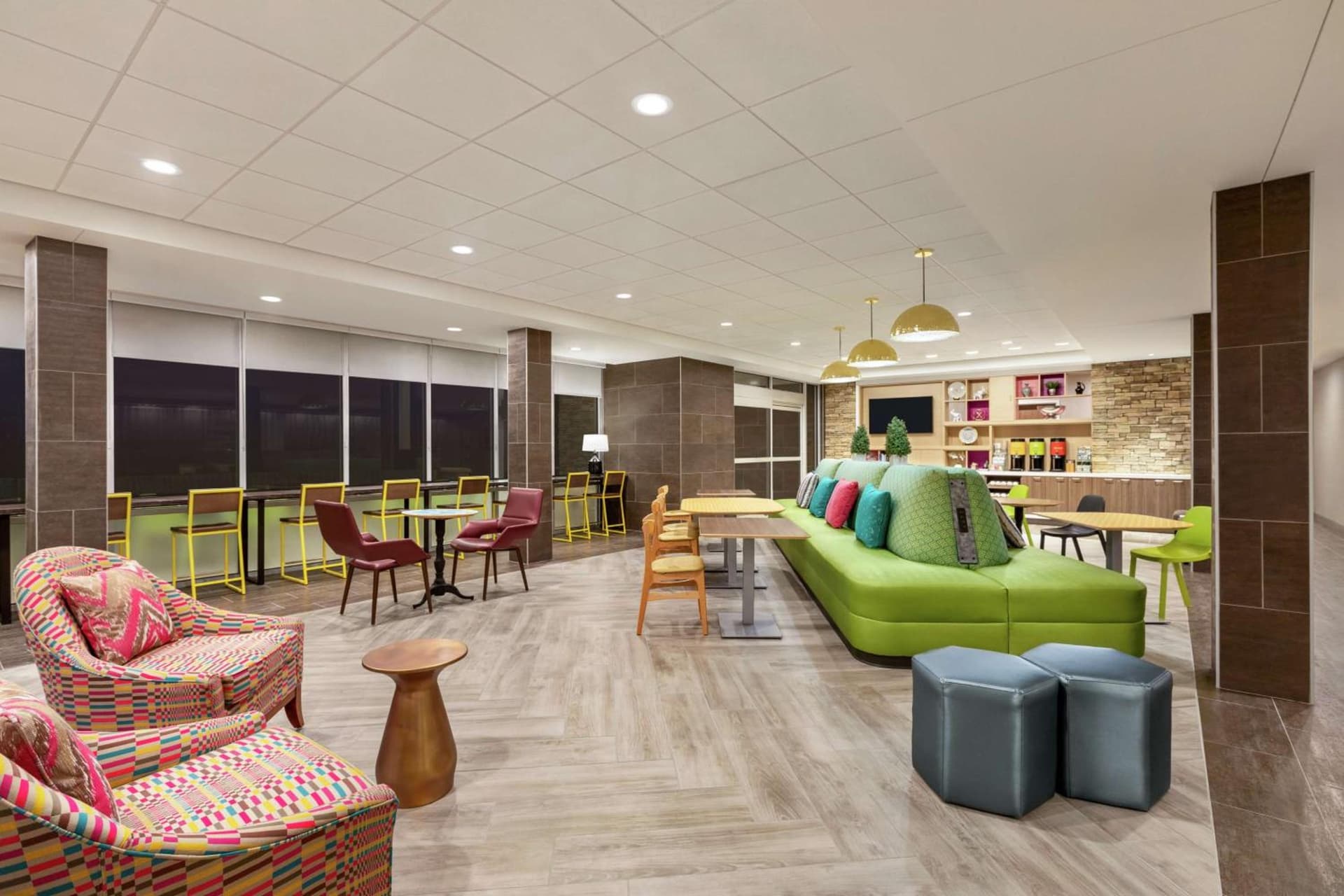 Home2 Suites By Hilton Ridley Park Philadelphia Airport So interior in Ridley Park, PA — gallery photo 2