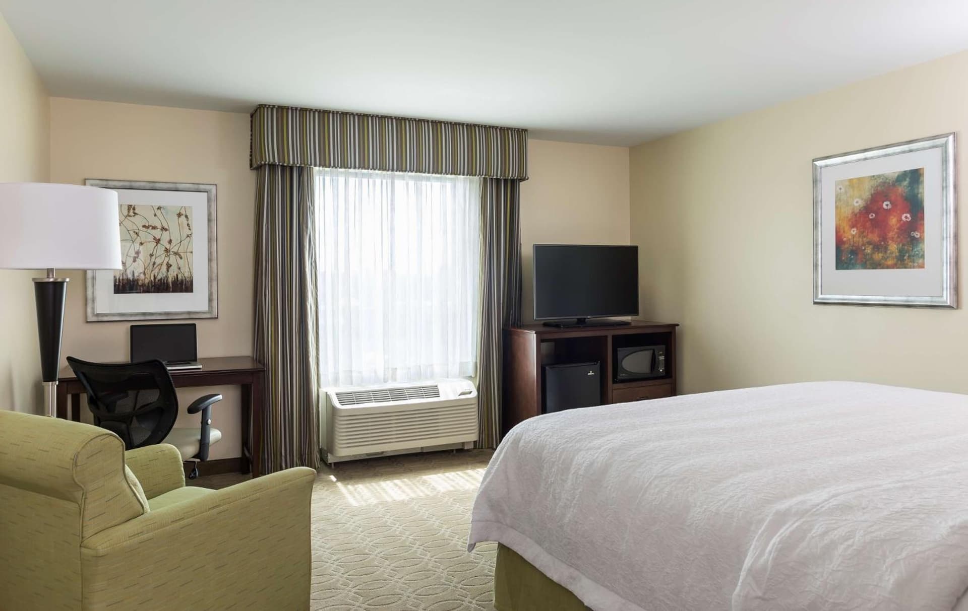 Hampton Inn & Suites Philadelphia Montgomeryville gallery photo in North Wales, PA — image 4