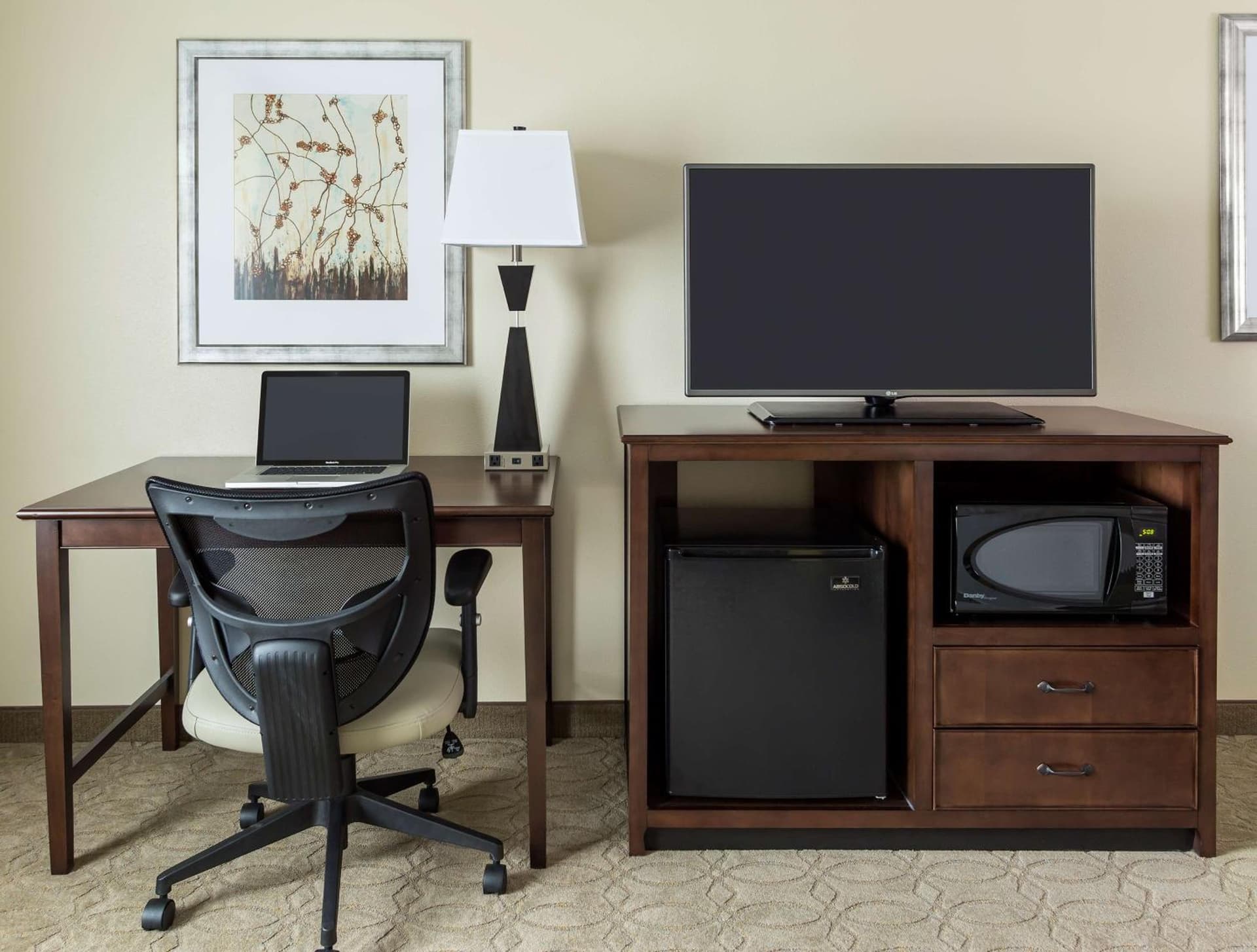 Hampton Inn & Suites Philadelphia Montgomeryville gallery photo in North Wales, PA — image 11