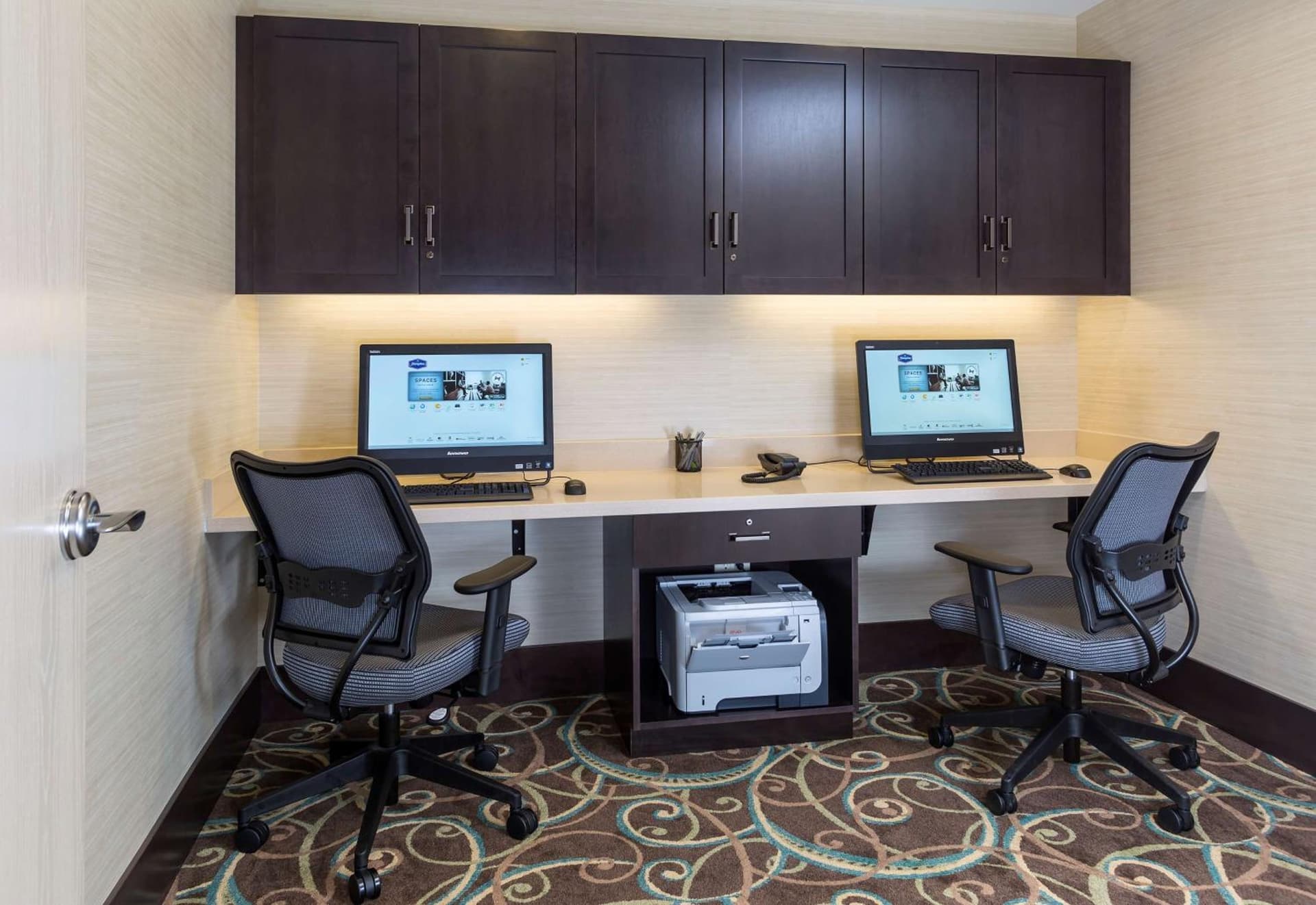 Hampton Inn & Suites Philadelphia Montgomeryville gallery photo in North Wales, PA — image 16
