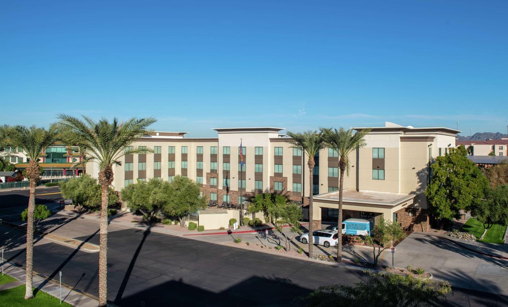 Hampton Inn Phoenix Airport North interior in Phoenix, AZ — gallery photo 2