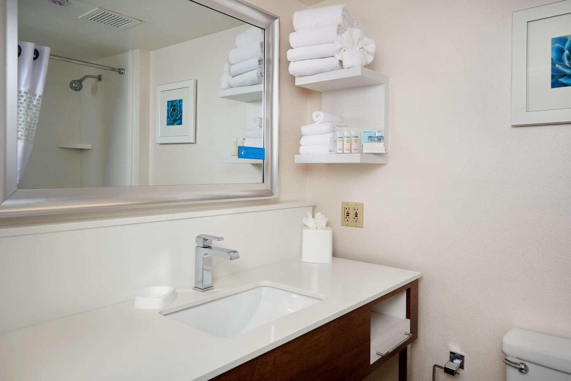 Hampton Inn Phoenix/Anthem gallery photo in Anthem, AZ — image 18