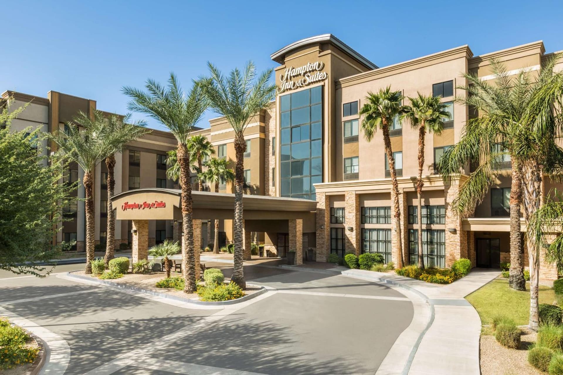 Hampton Inn & Suites Phoenix Glendale-Westgate — hotel in Glendale, Arizona