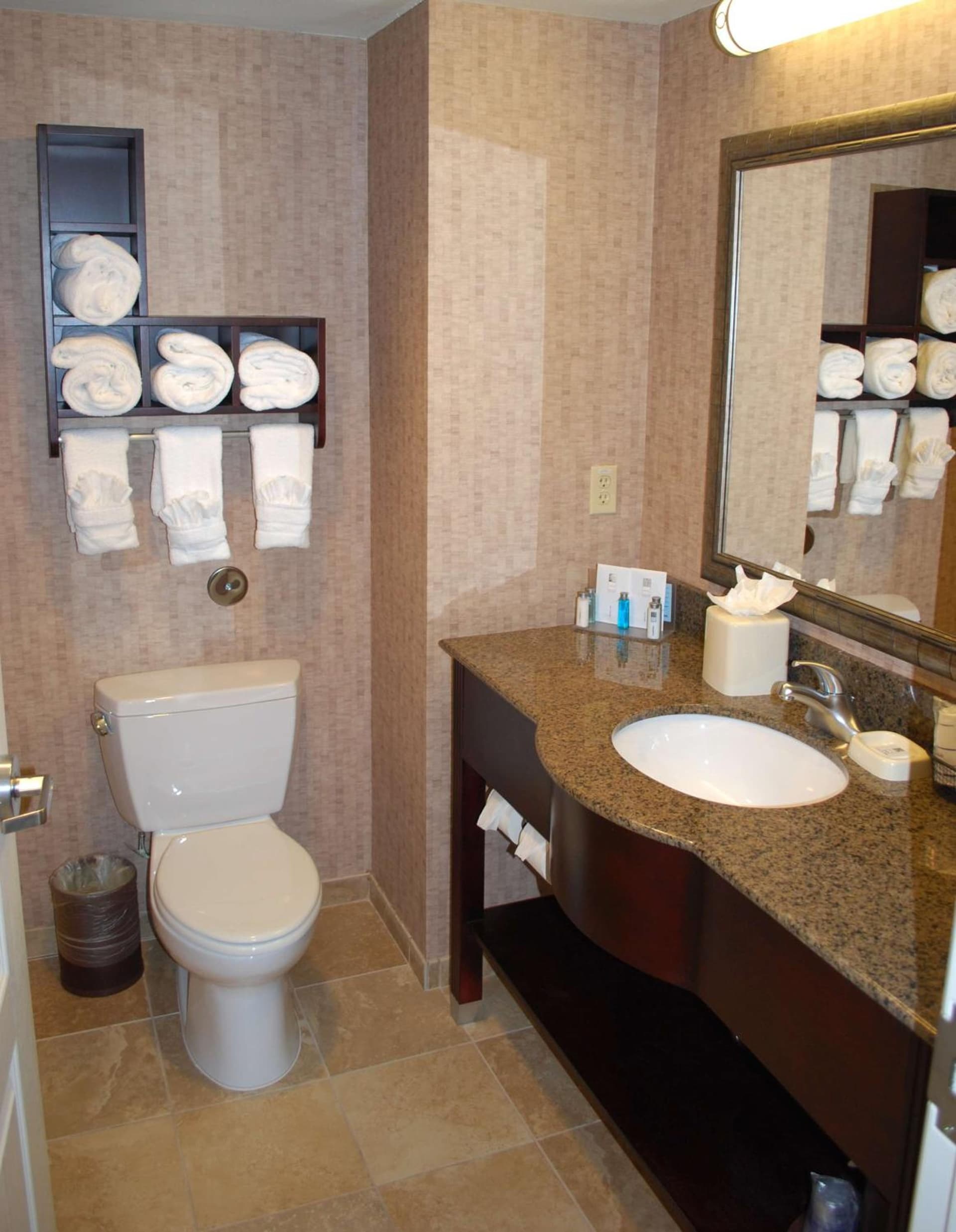 Hampton Inn & Suites Phoenix/Gilbert gallery photo in Gilbert, AZ — image 80